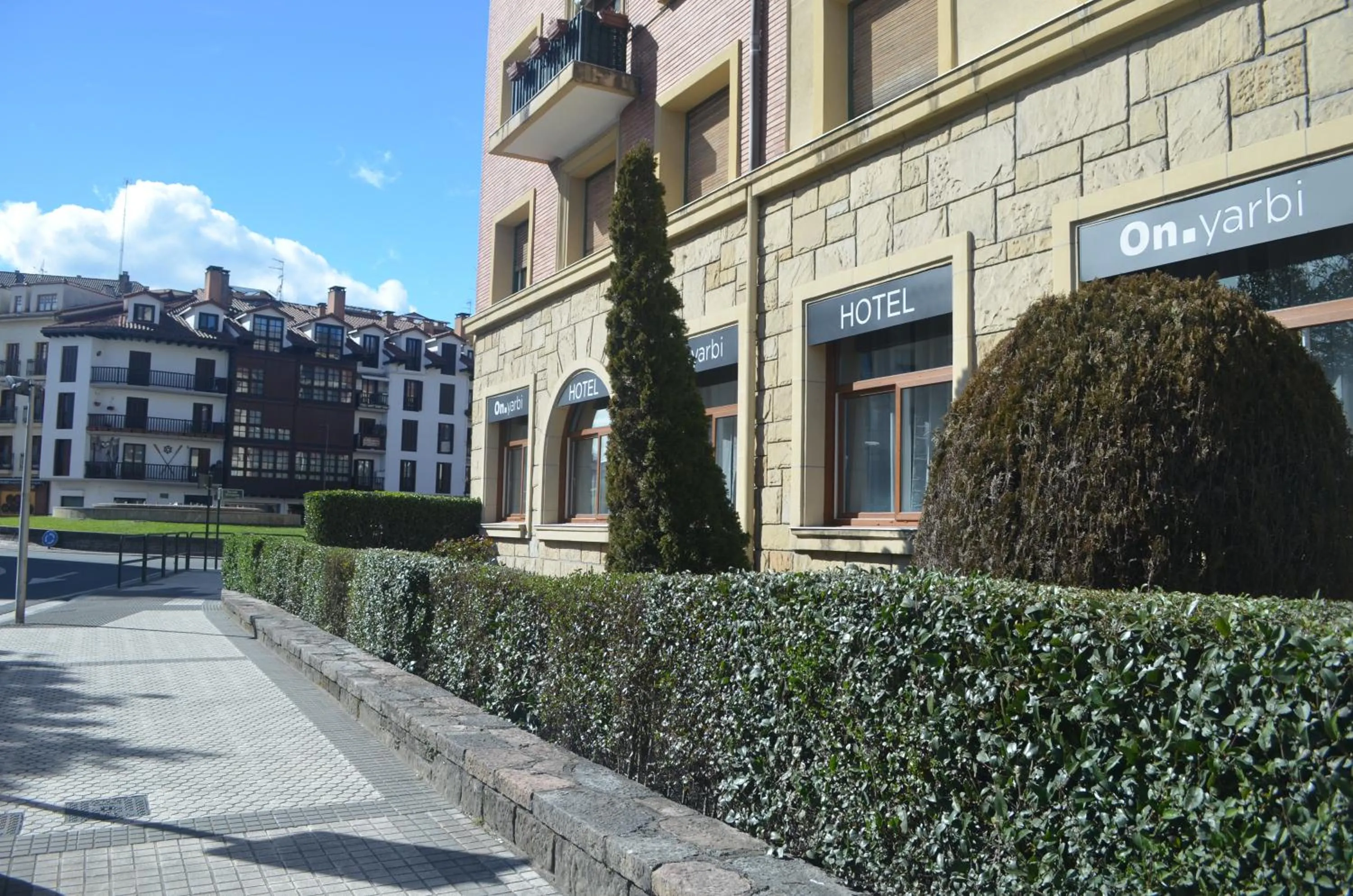 Property building in Hotel Onyarbi