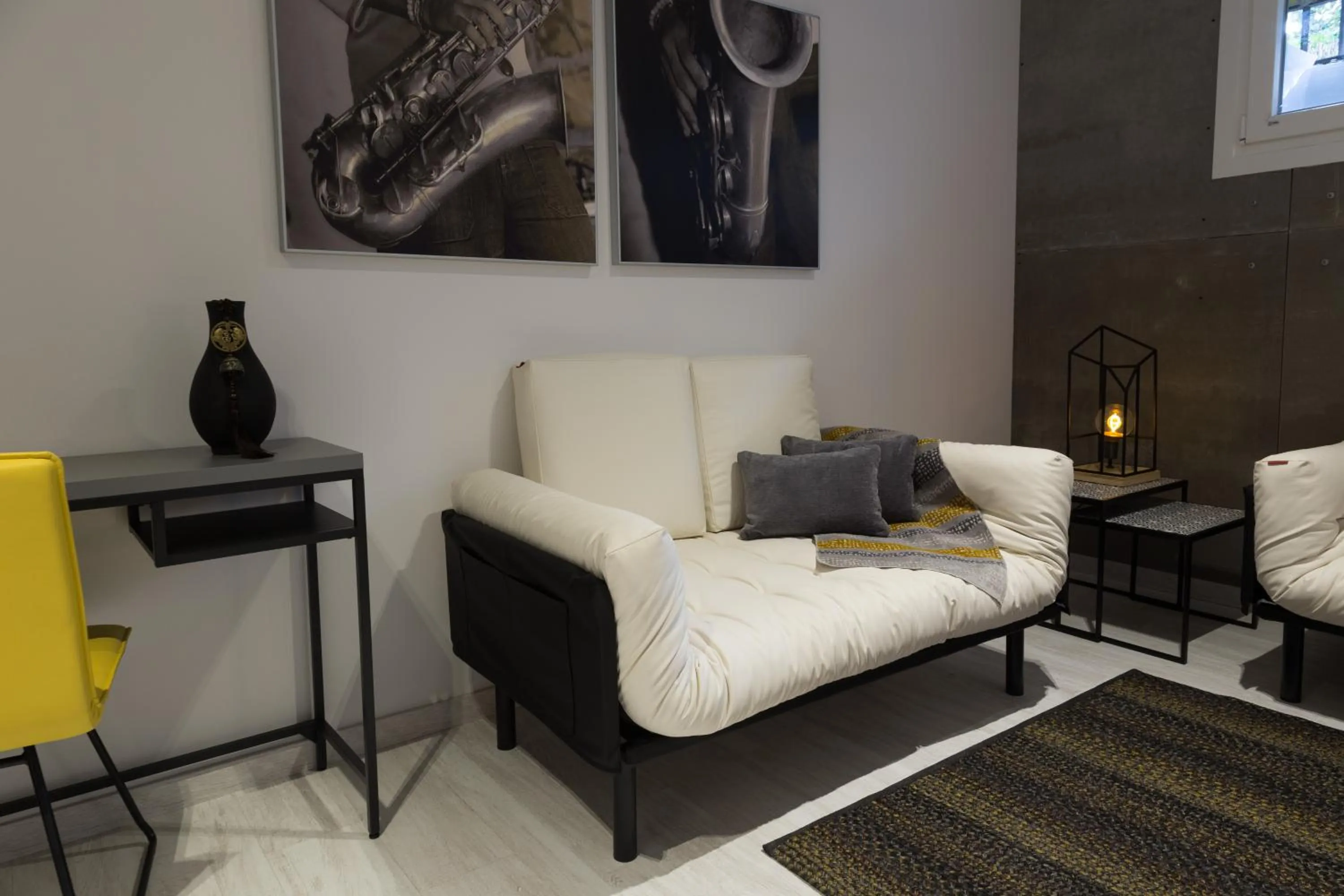 Decorative detail in Hotel Onyarbi