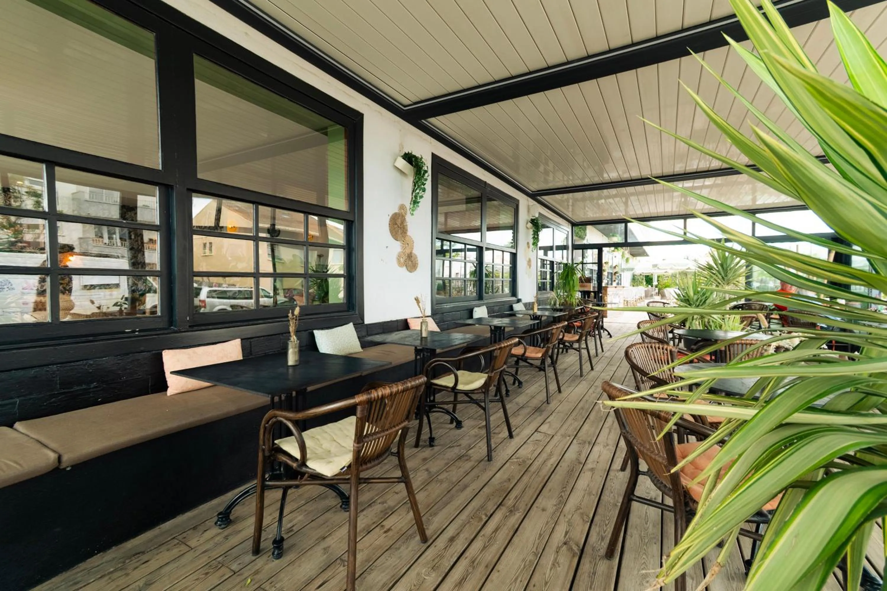 Restaurant/places to eat in Hôtel du Midi Plage