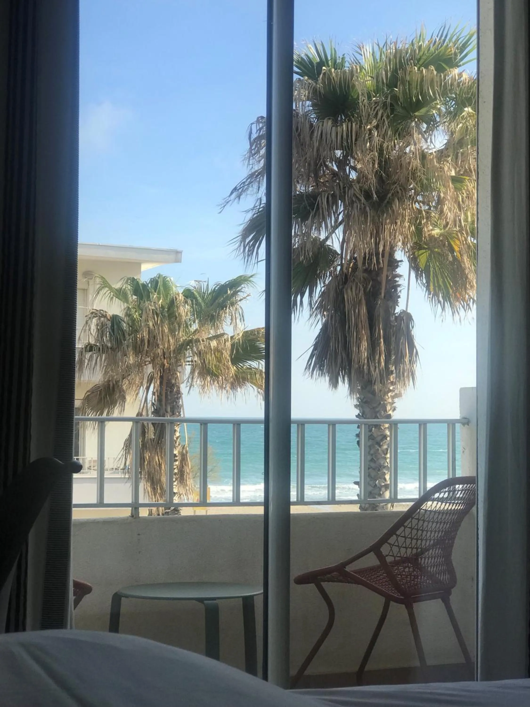 Photo of the whole room in Hôtel du Midi Plage