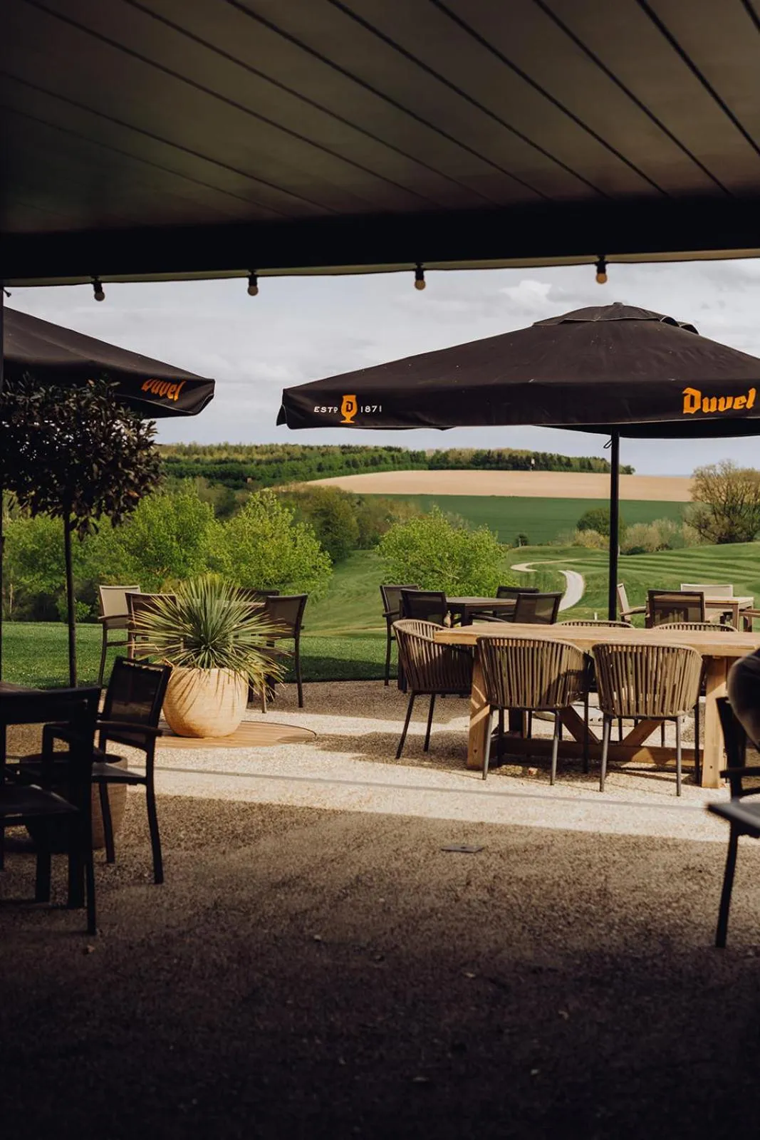 Restaurant/places to eat in Hôtel Five Nations