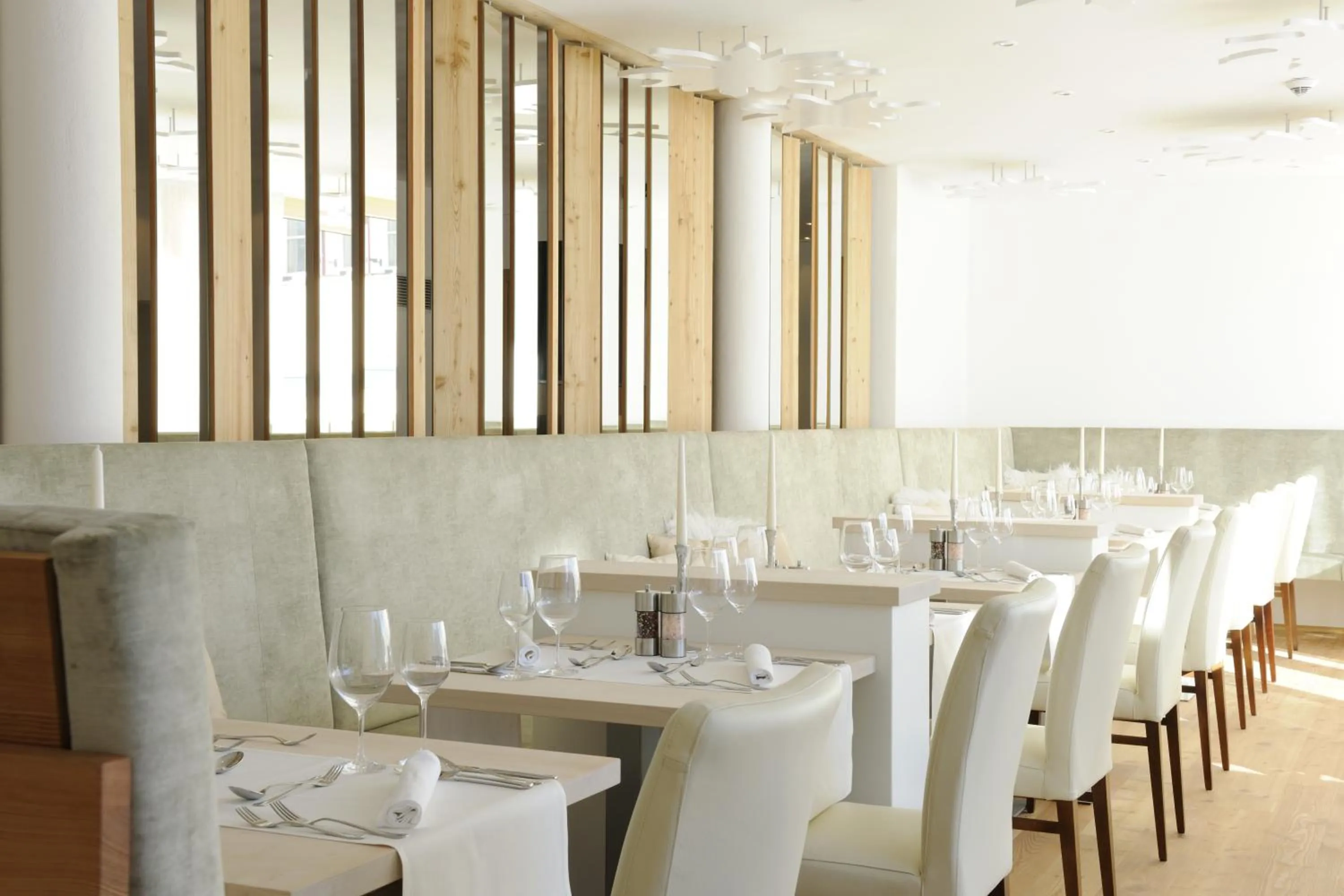 Restaurant/places to eat in HUBERTUS Mountain Refugio Allgäu