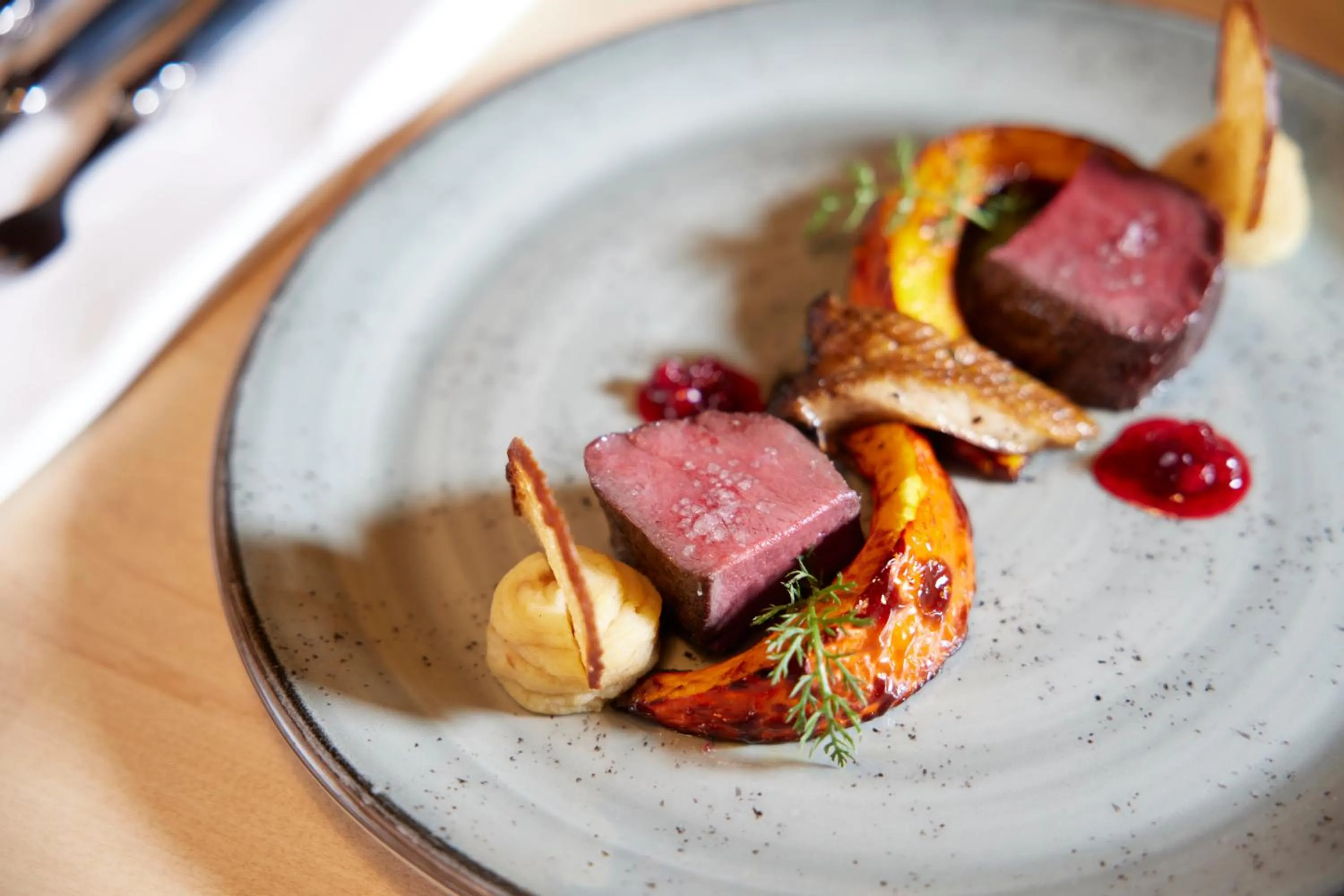 Dinner in HUBERTUS Mountain Refugio Allgäu