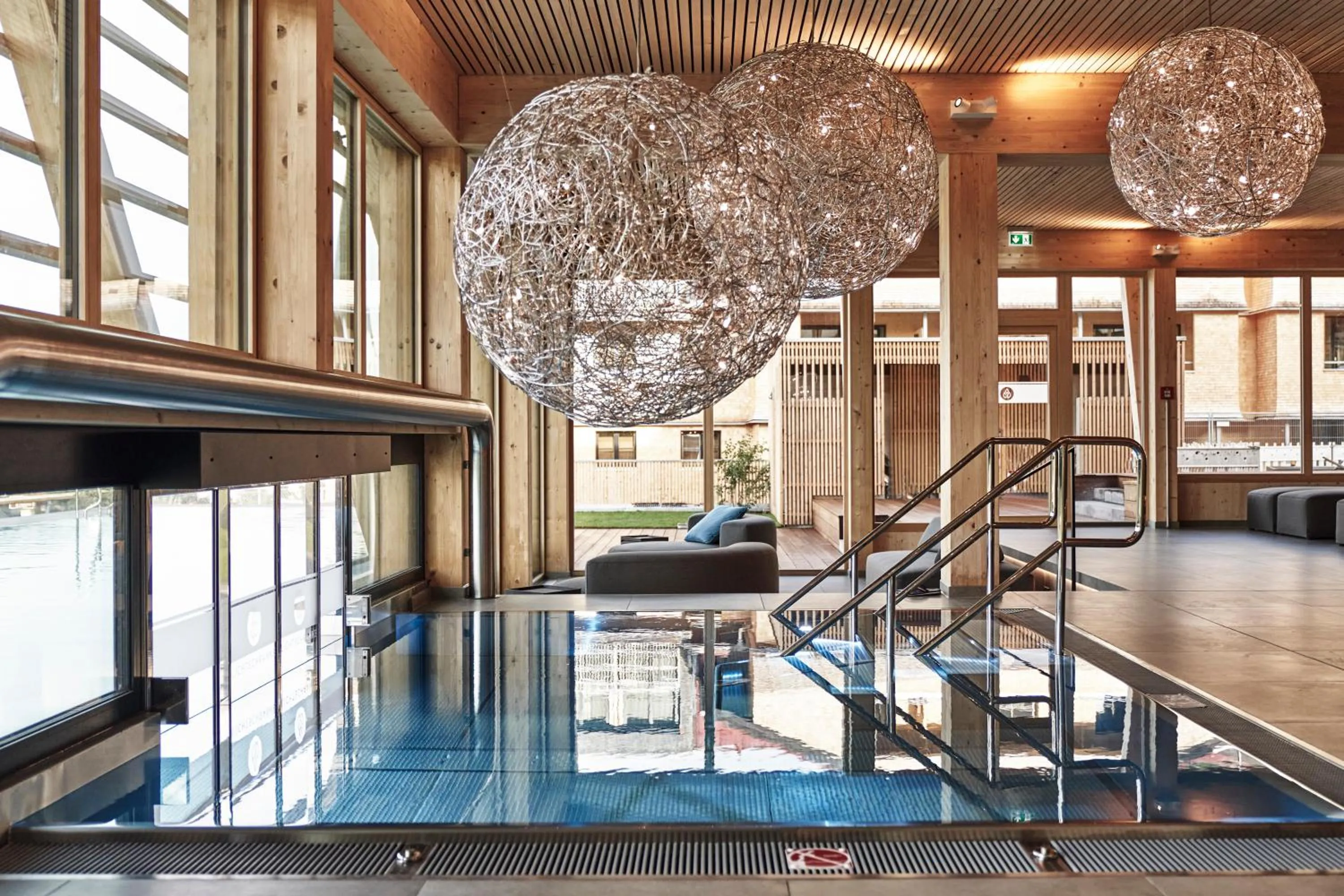 Swimming pool in HUBERTUS Mountain Refugio Allgäu