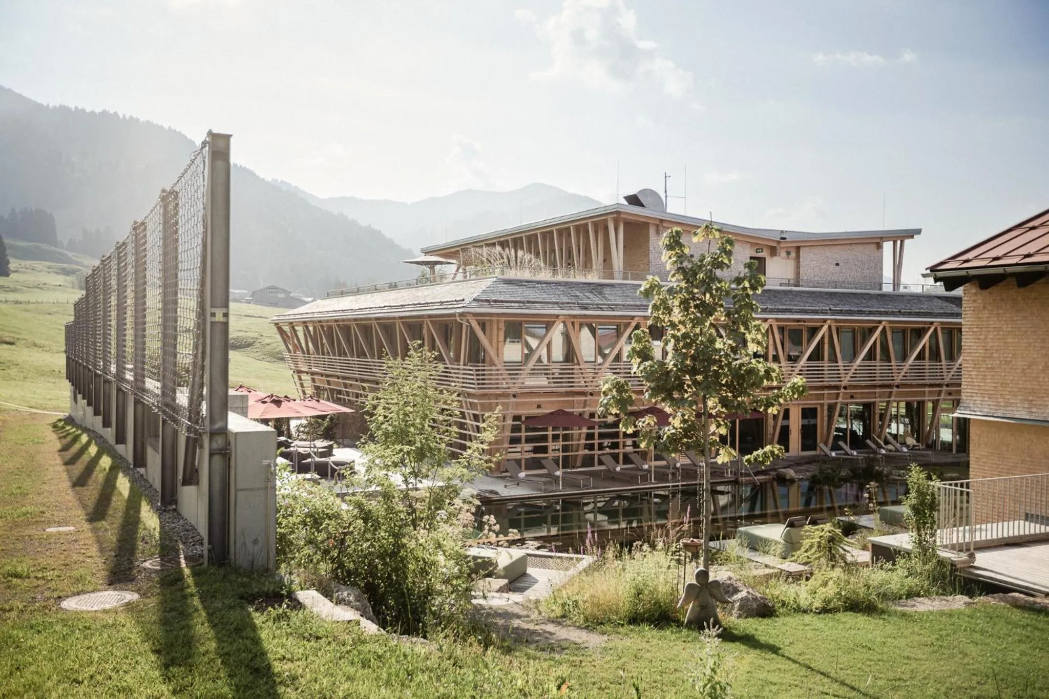 Spring in HUBERTUS Mountain Refugio Allgäu
