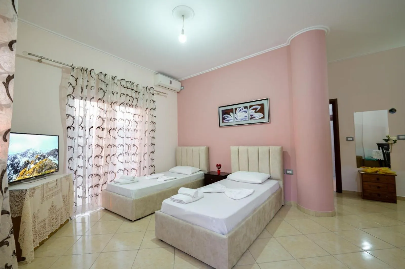 Living room, Bed in Unico ApartHotel