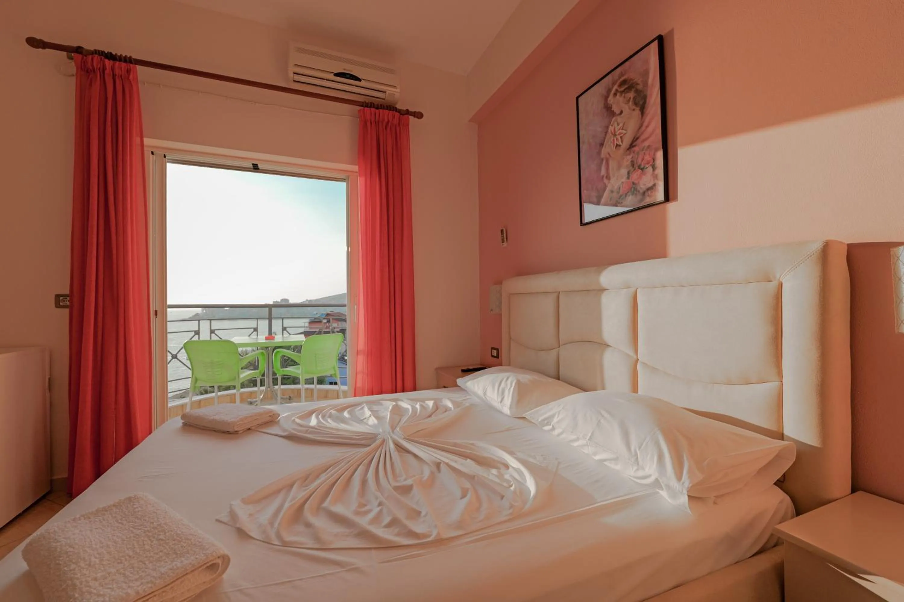 Bed in Unico ApartHotel