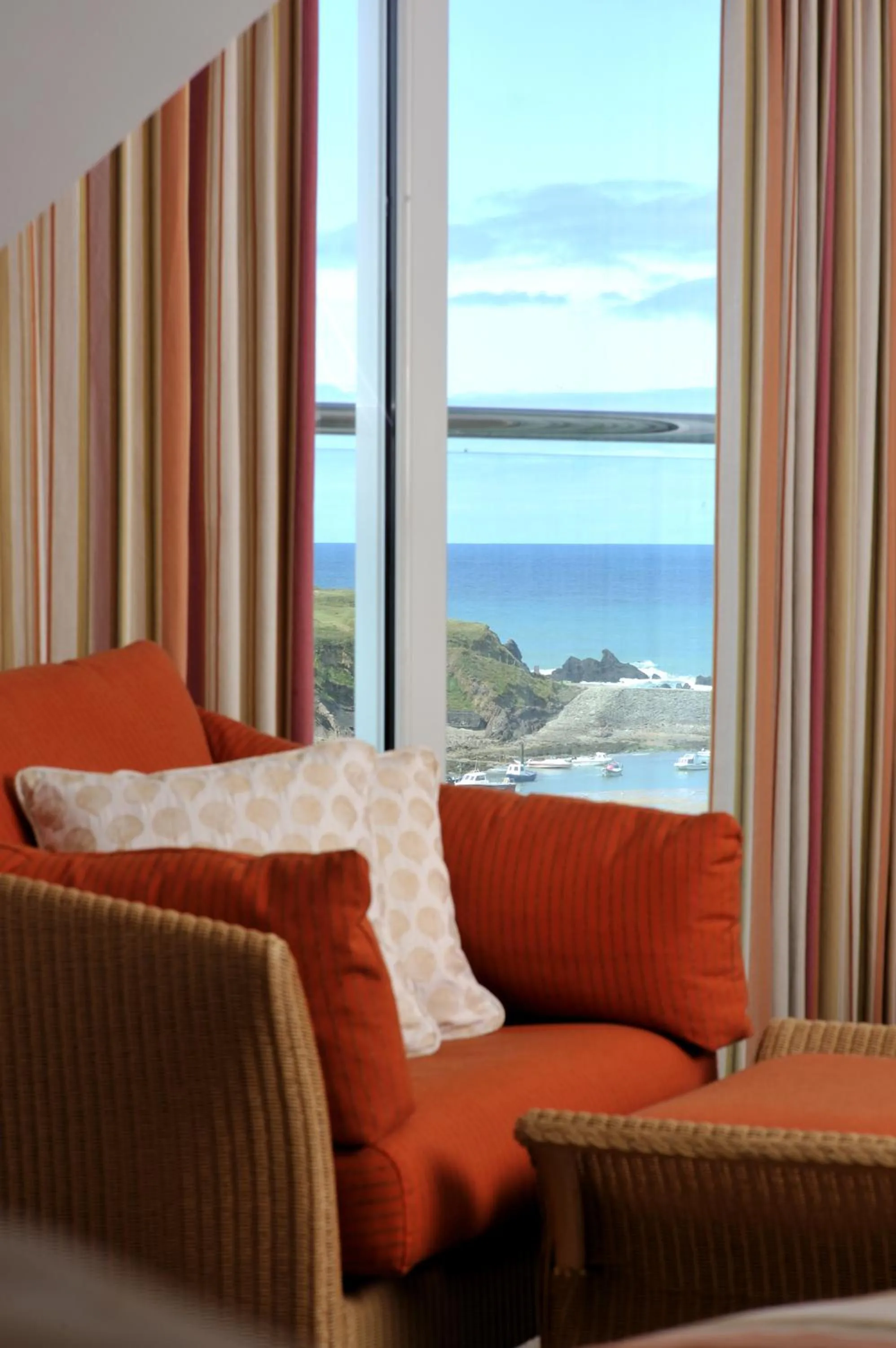 Seating area, Bed in The Beach