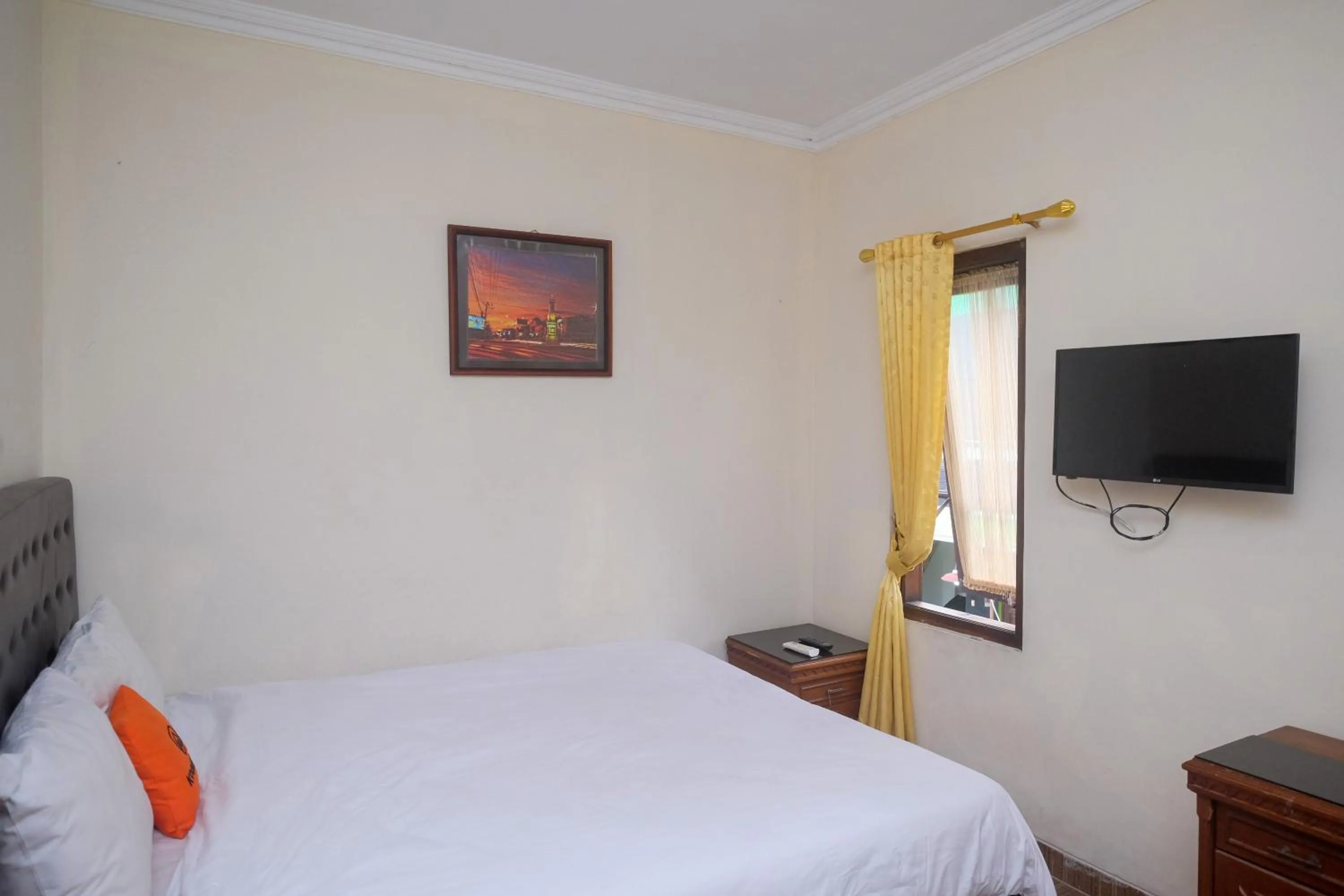 Bedroom in Koolkost near Stadion Maguwoharjo