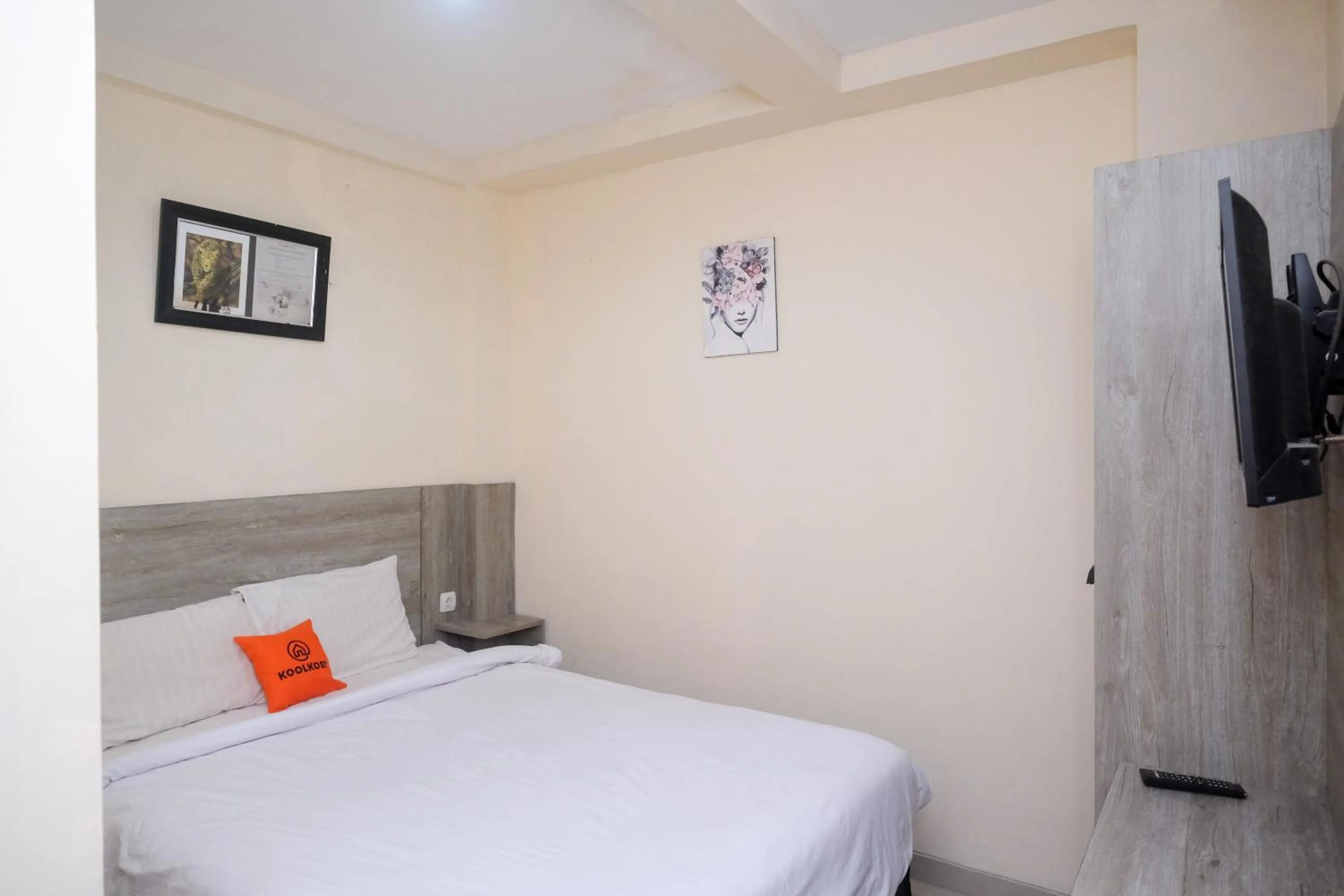 Bedroom in Koolkost near Stadion Maguwoharjo