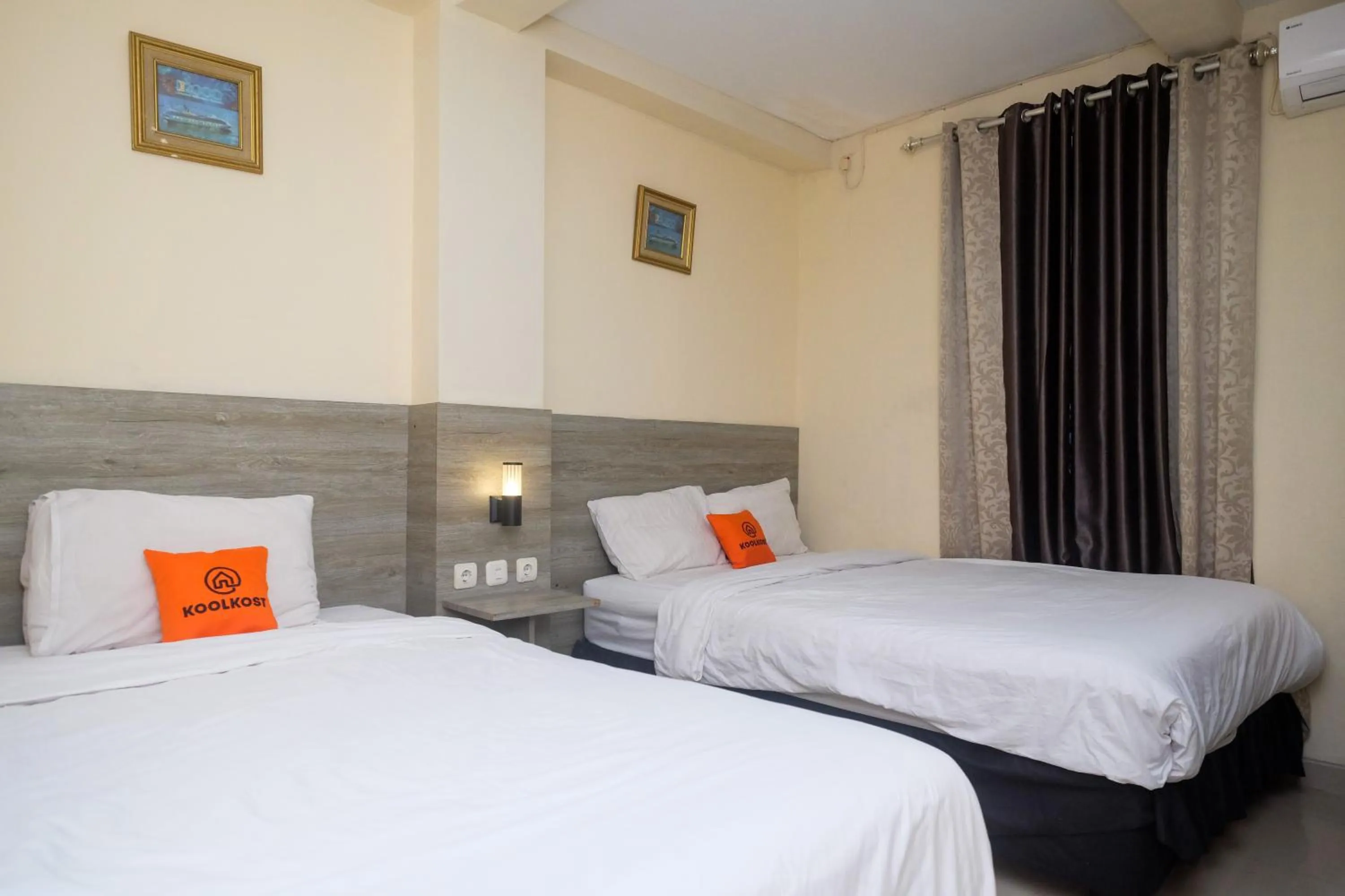 Bedroom in Koolkost near Stadion Maguwoharjo