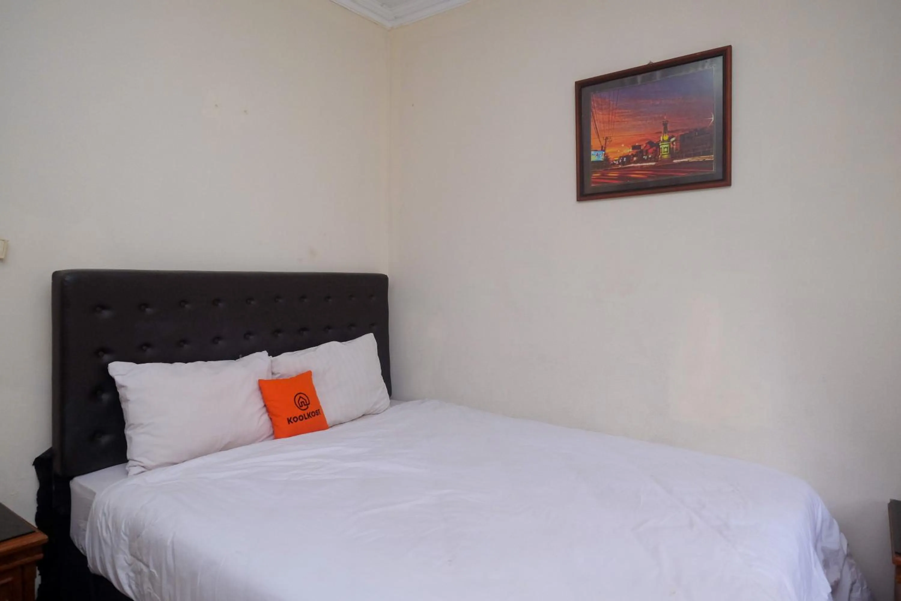 Bedroom in Koolkost near Stadion Maguwoharjo