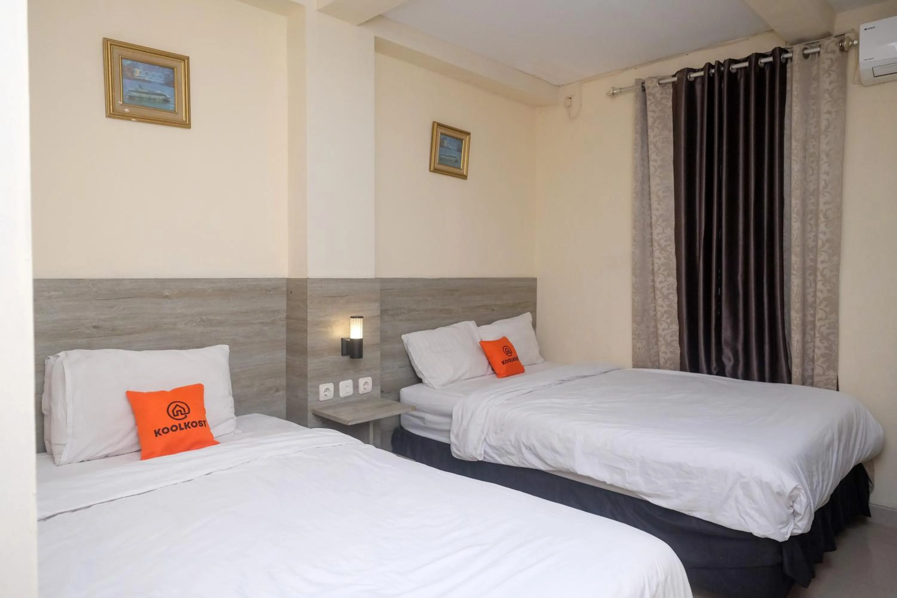 Bedroom in Koolkost near Stadion Maguwoharjo