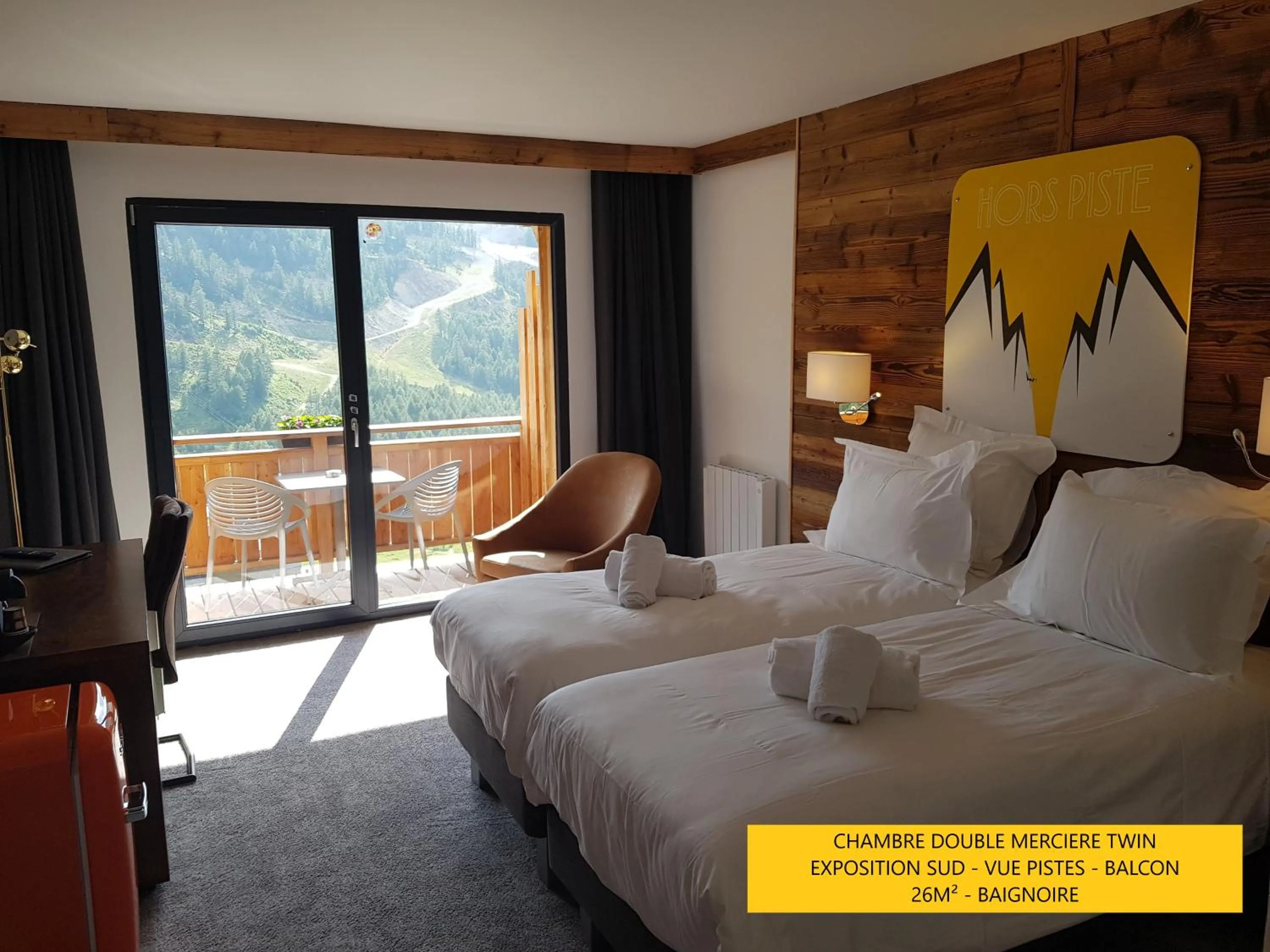 Bed in Chalet Marano Restaurant & Spa