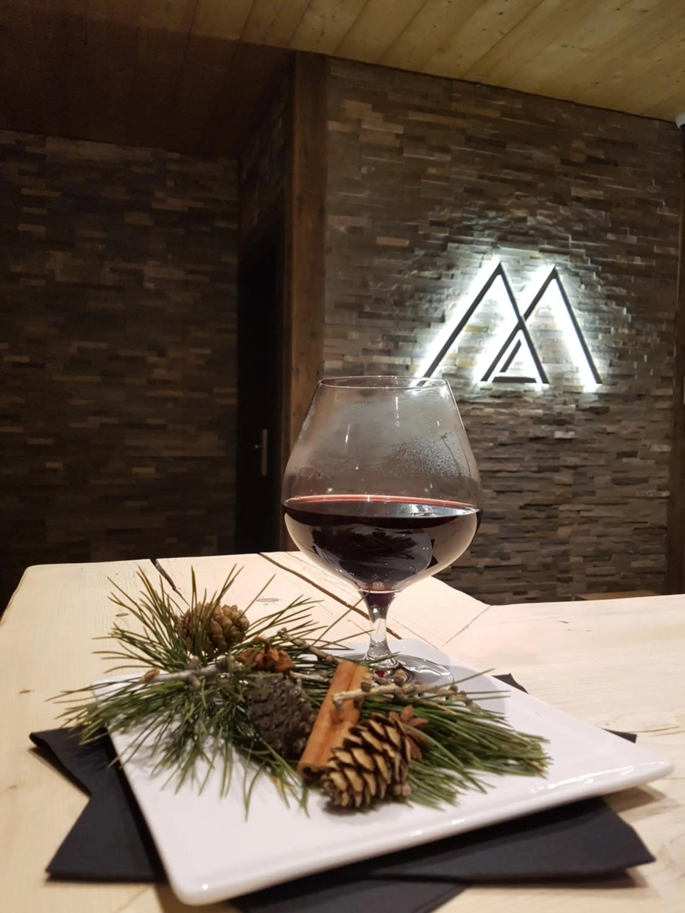 Restaurant/places to eat in Chalet Marano Restaurant & Spa