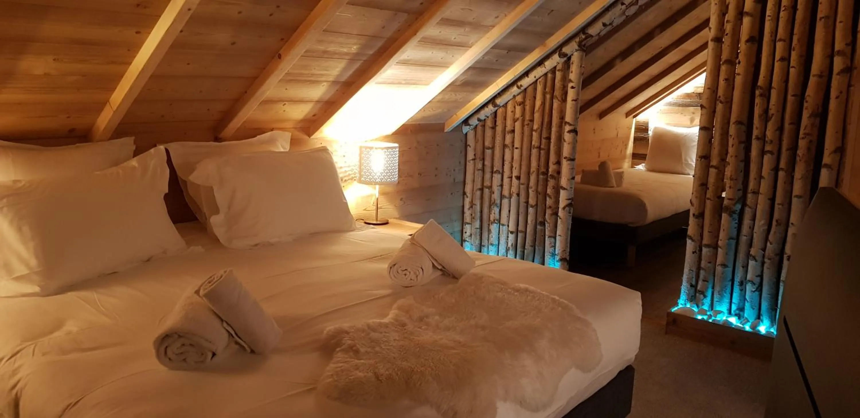 Decorative detail, Bed in Chalet Marano Restaurant & Spa