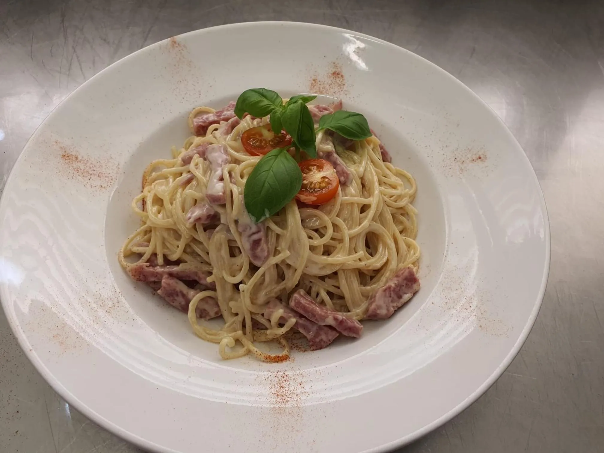 Food and drinks in Hotel-Restaurant-Linde