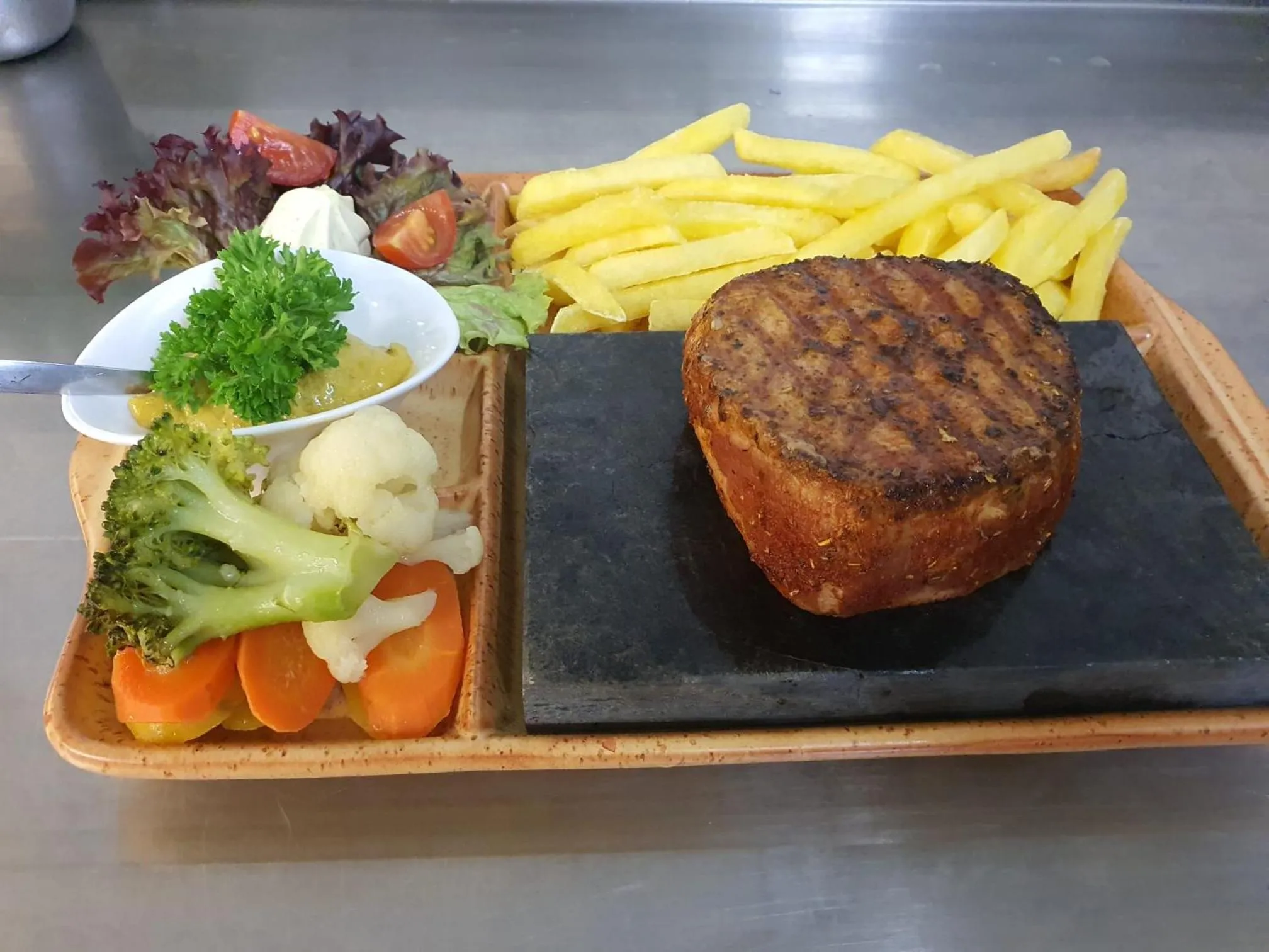 Food and drinks in Hotel-Restaurant-Linde