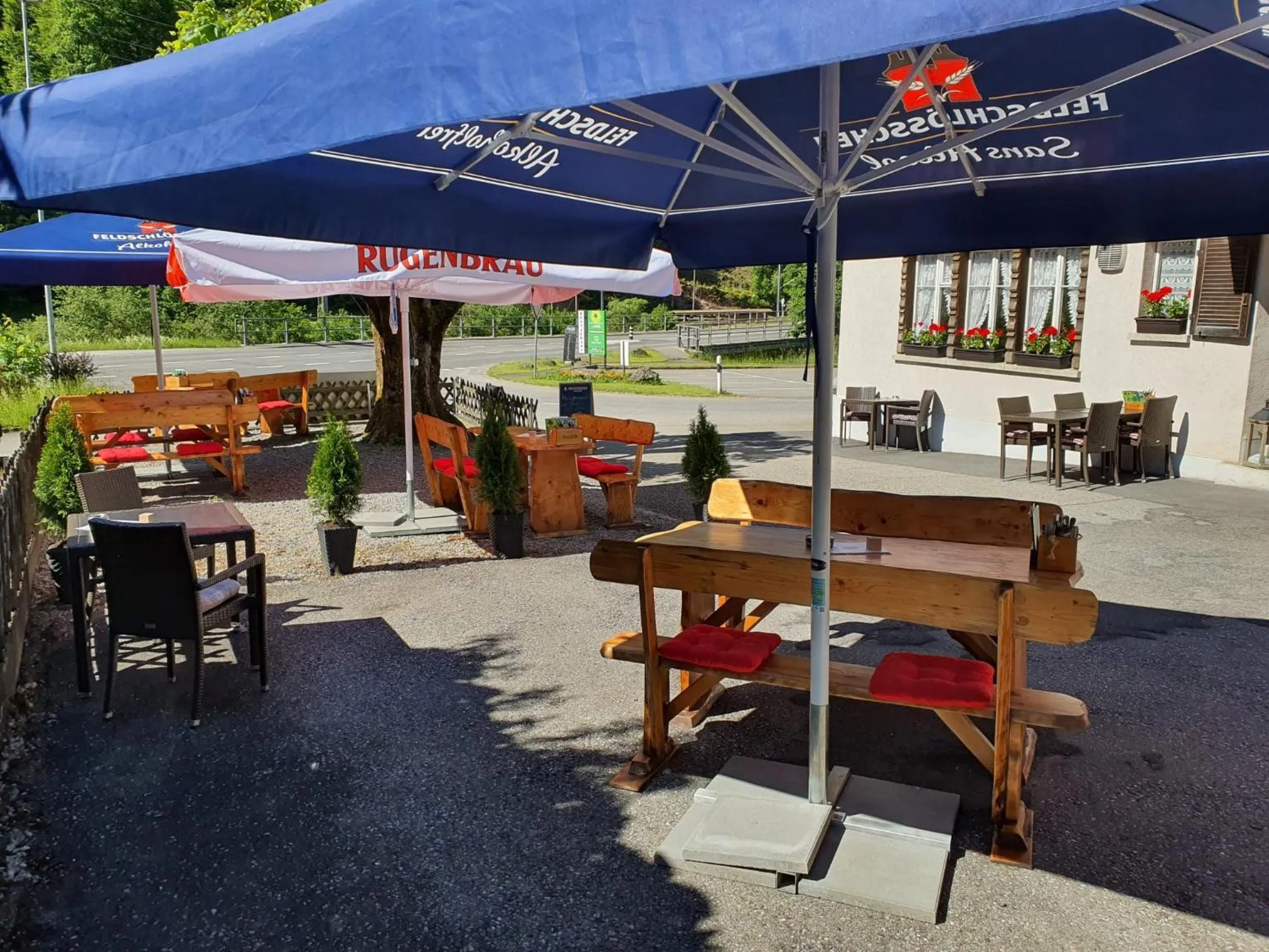 Day in Hotel-Restaurant-Linde