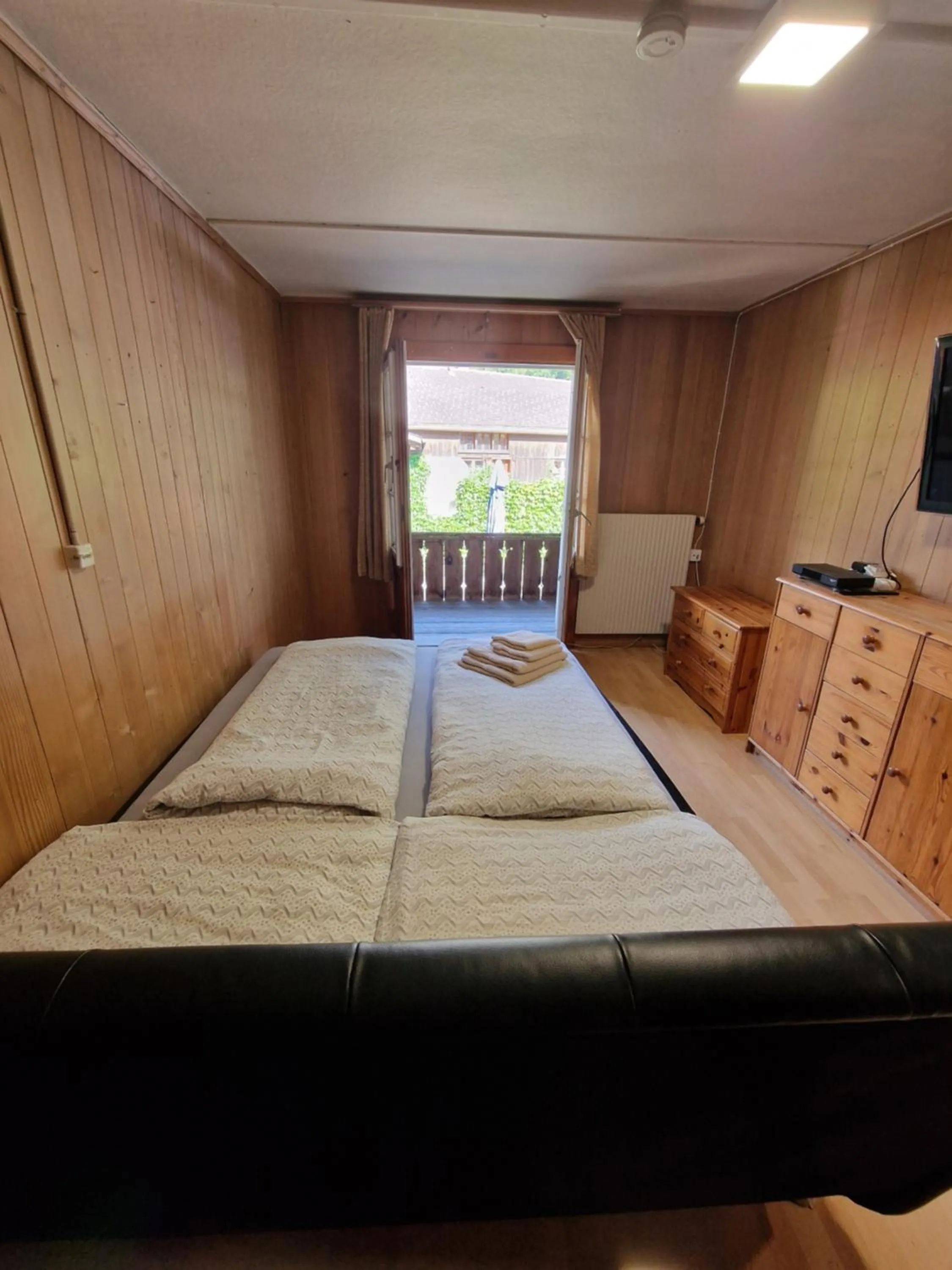 Bed in Hotel-Restaurant-Linde