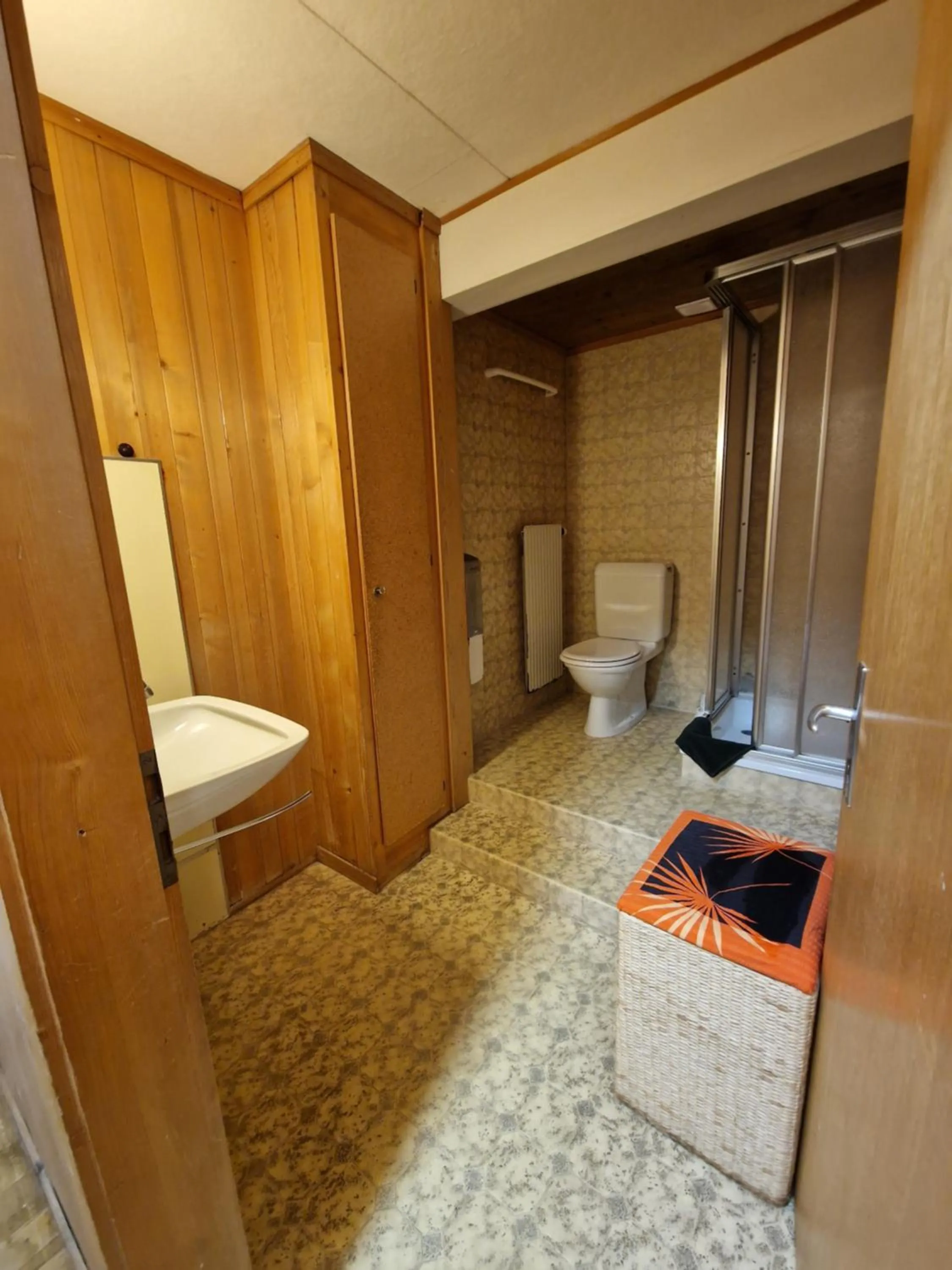 Shower in Hotel-Restaurant-Linde