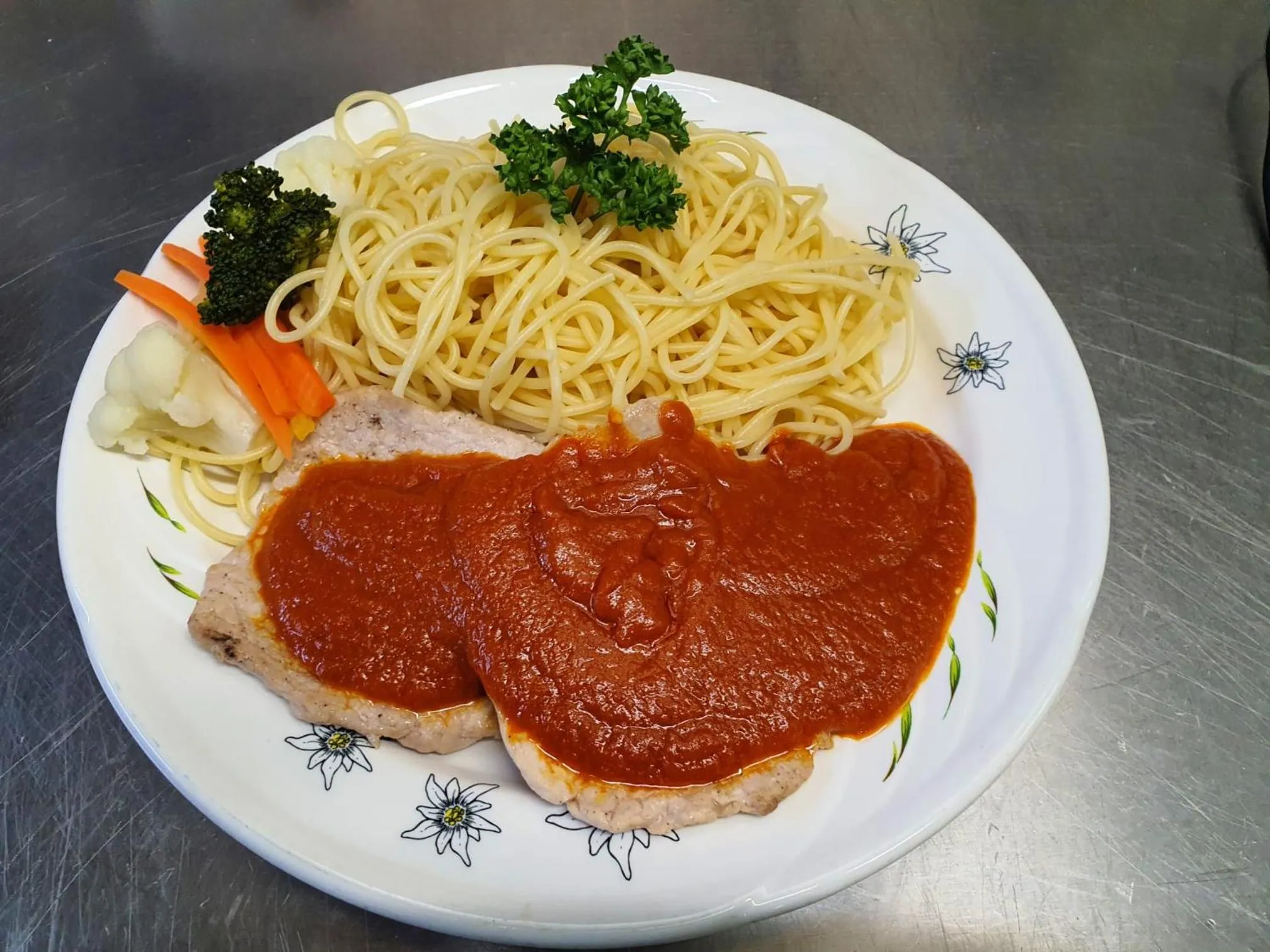 Food in Hotel-Restaurant-Linde