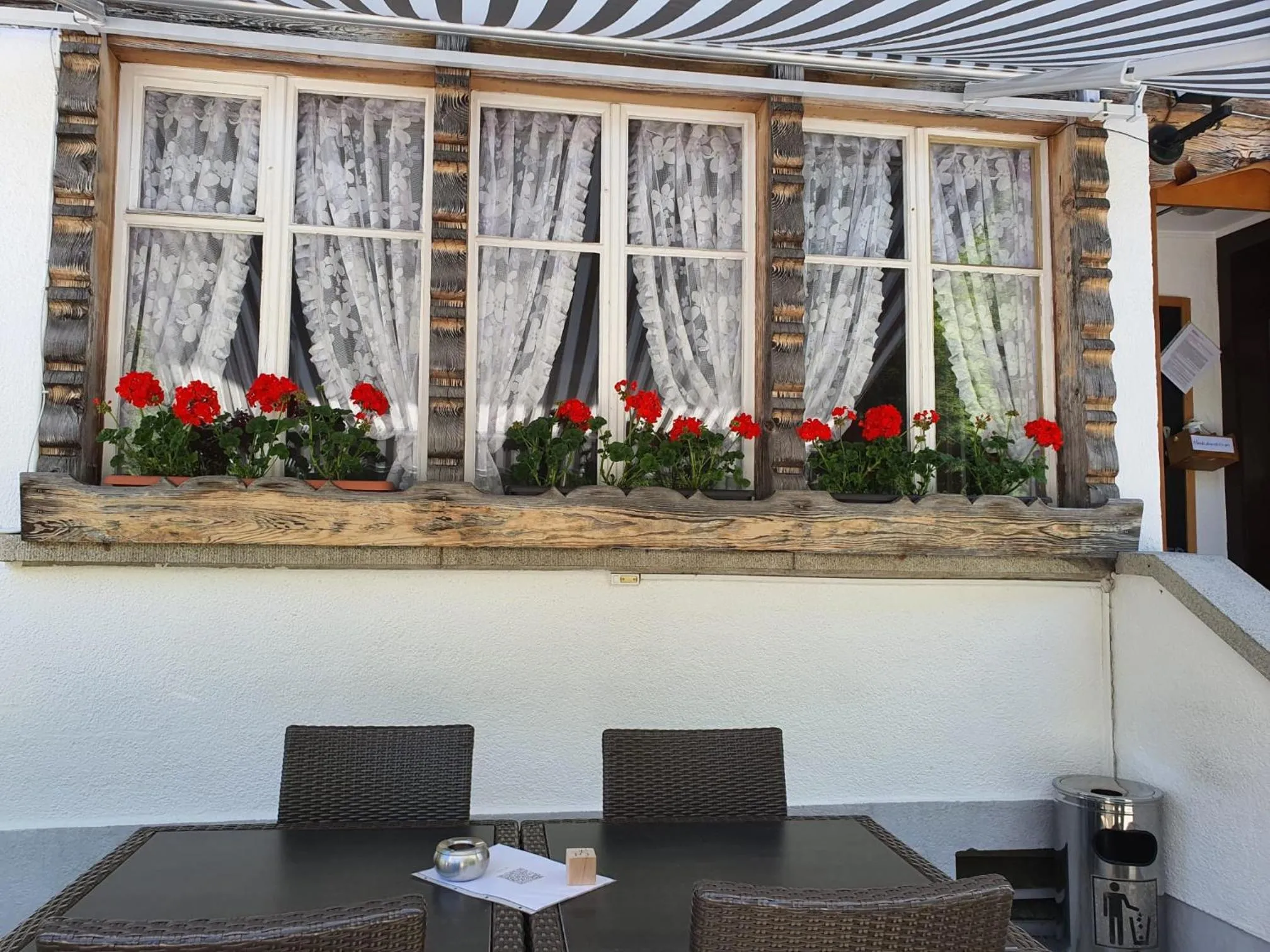 Seating area in Hotel-Restaurant-Linde