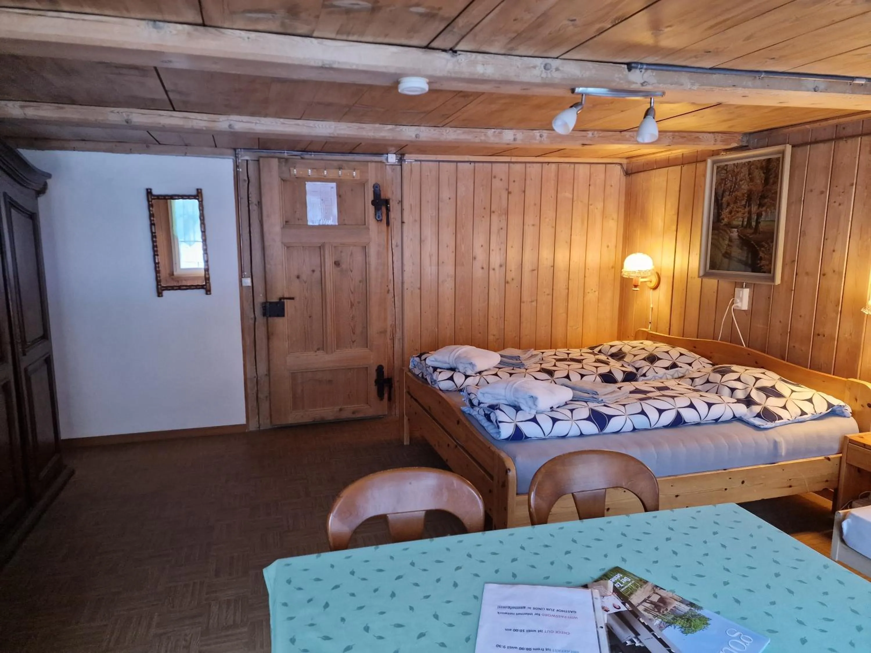 Bed in Hotel-Restaurant-Linde