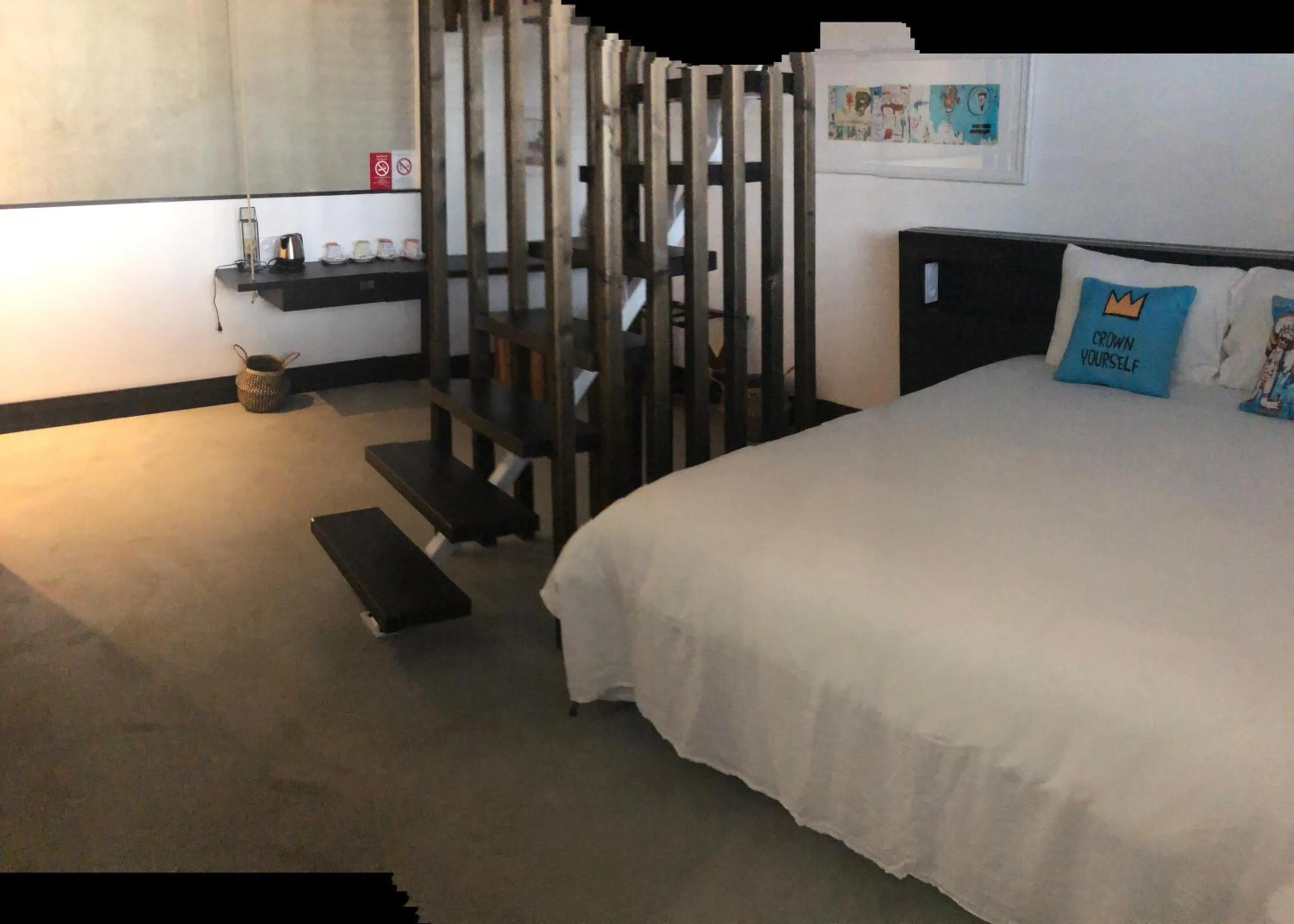 Photo of the whole room, Bed in Le B Complexe Hôtel
