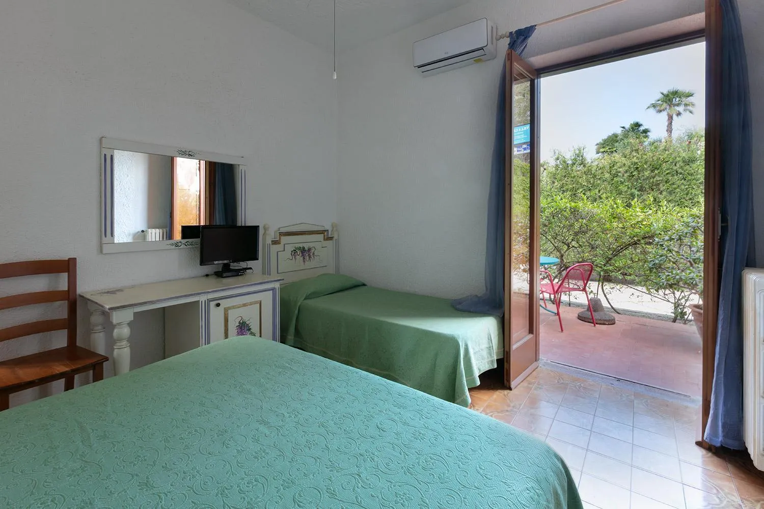 Patio, Bed in Villa Giada