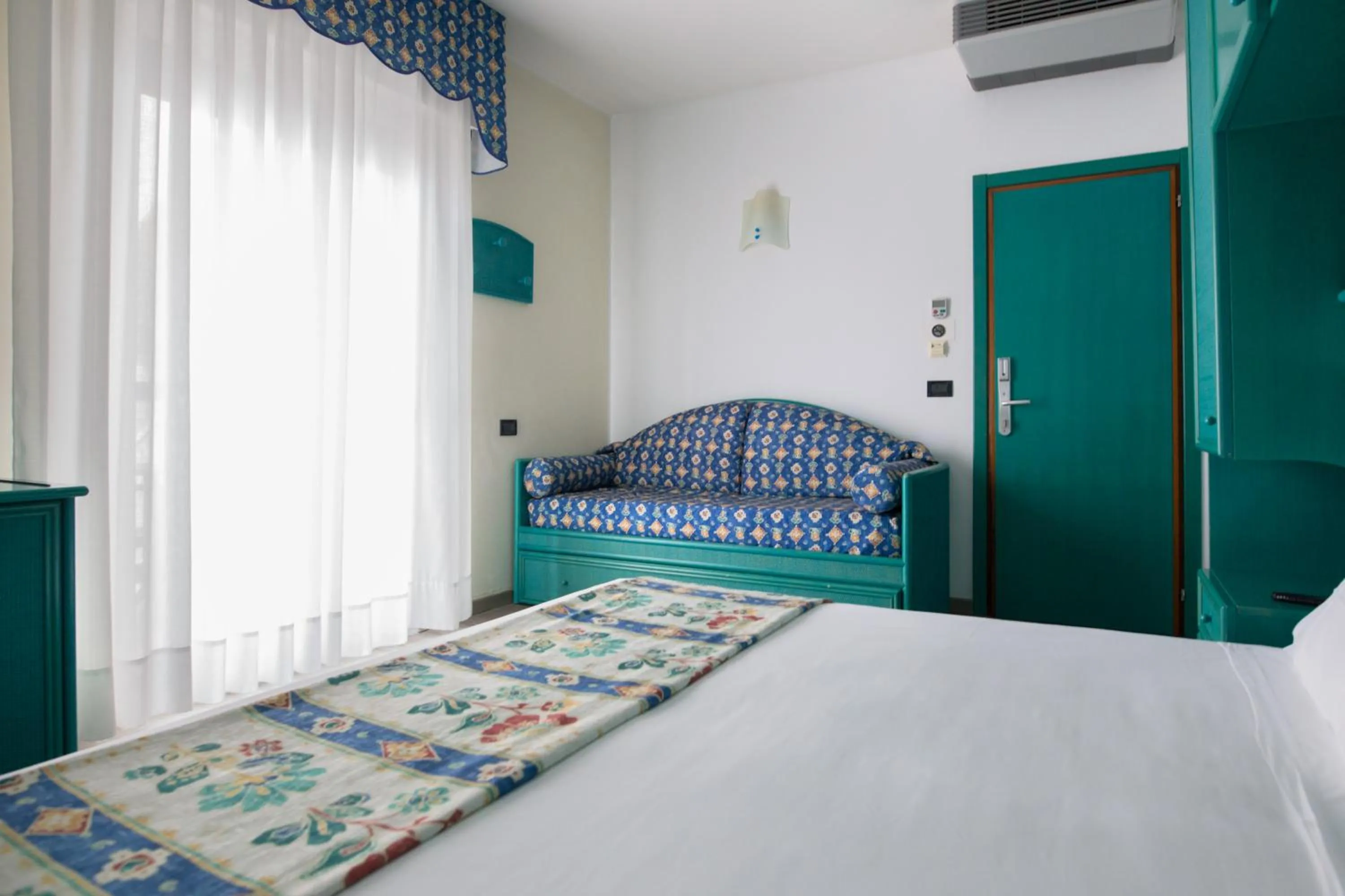 Bed in Hotel Brioni Mare