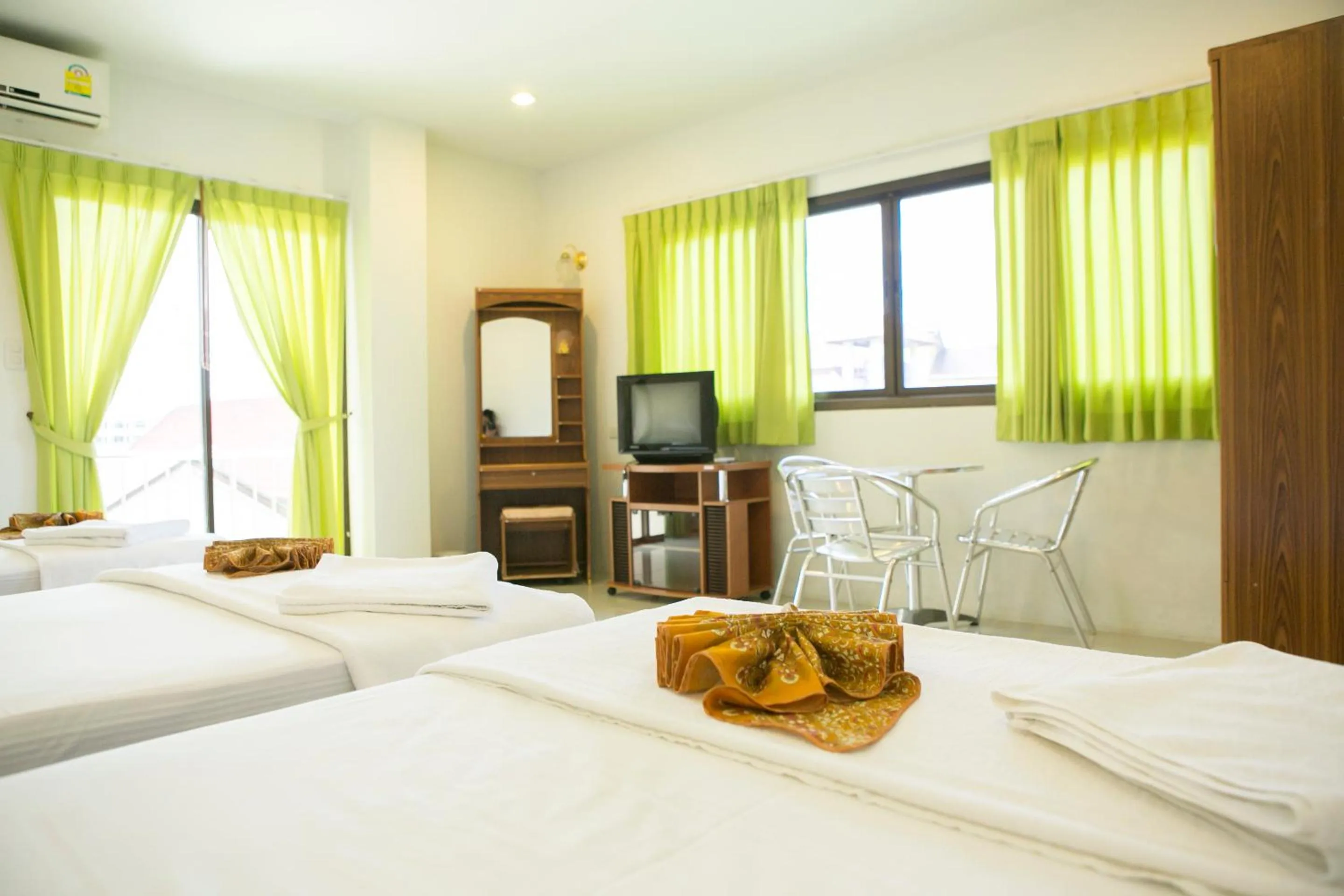 Day, Bed in G&B Guesthouse