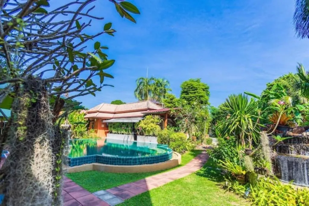 Spring in Phuket Monaburi Boutique Hotel
