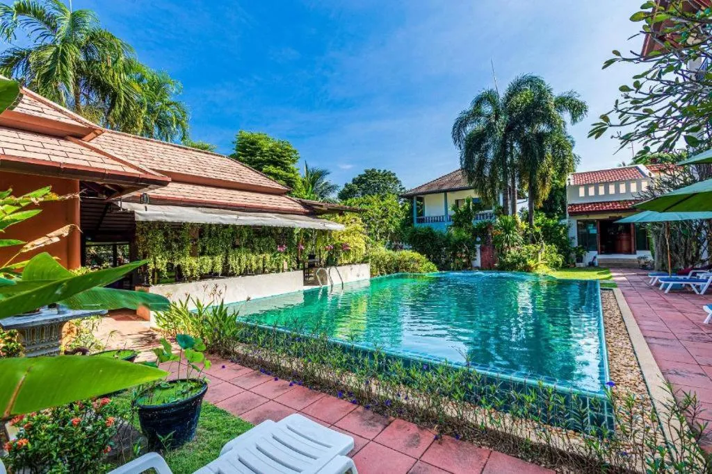 Phuket Monaburi Boutique Hotel