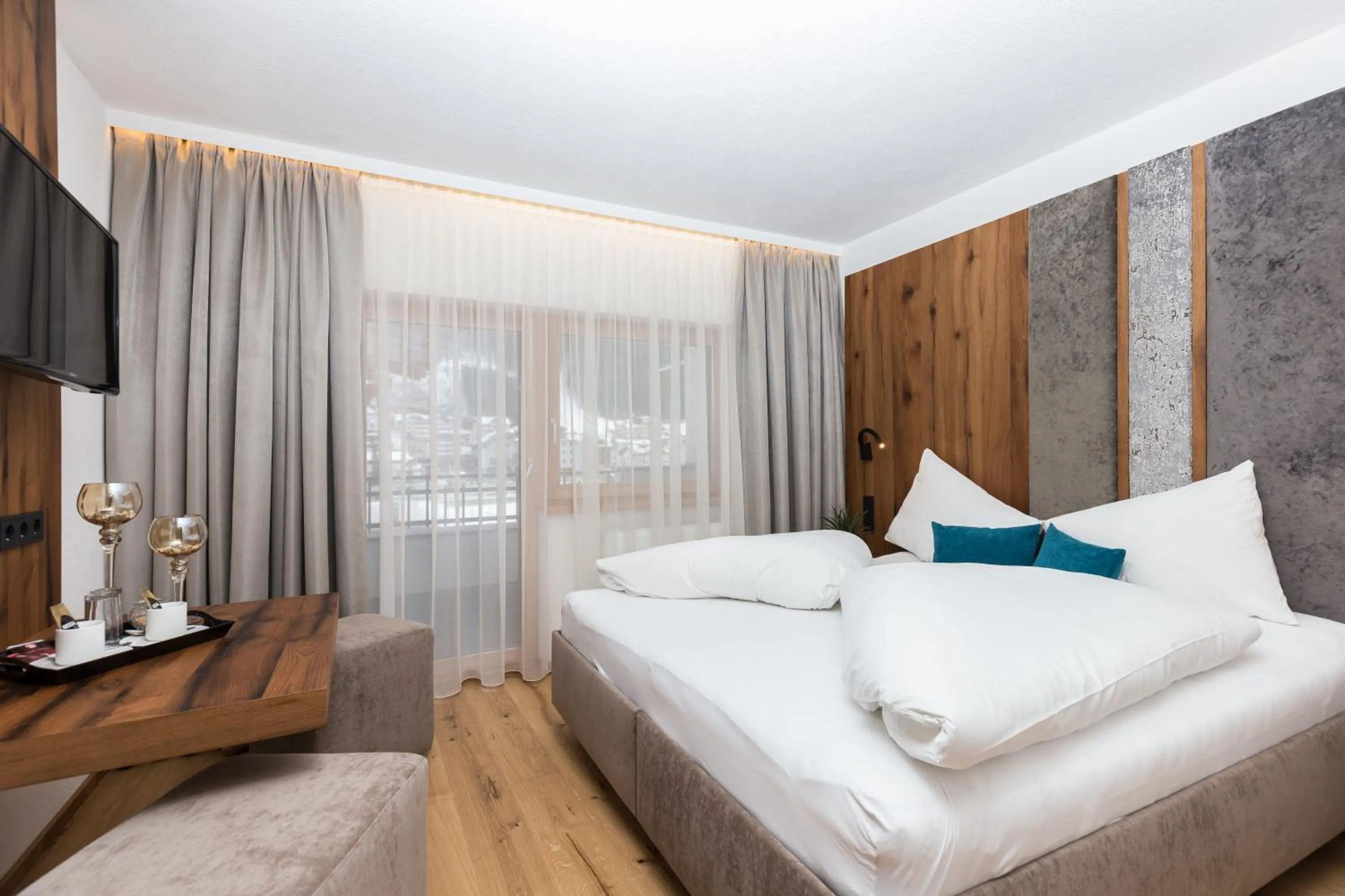 Photo of the whole room, Bed in Hotel Garni Mirabell