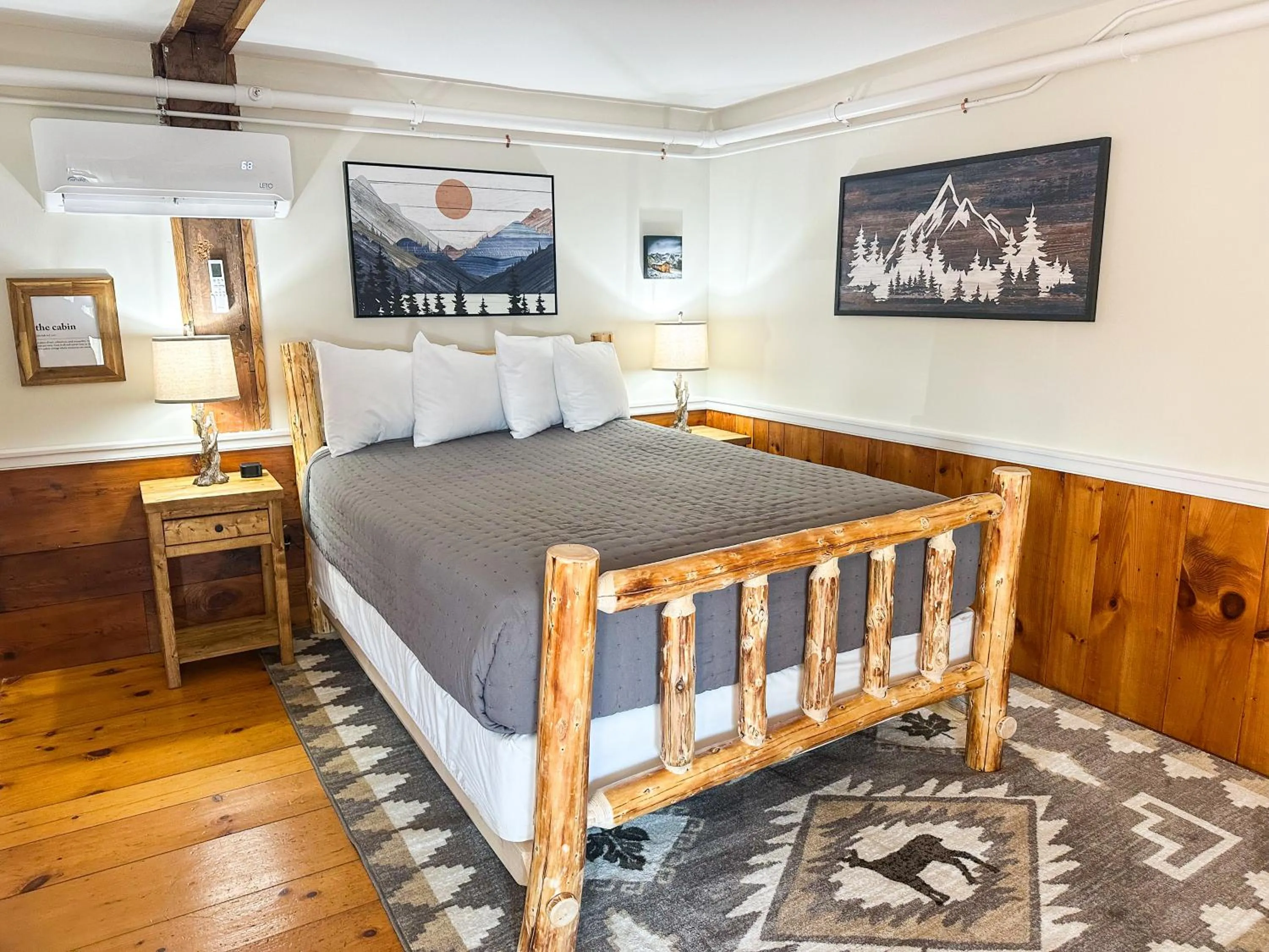 Bed in The Black Walnut Inn