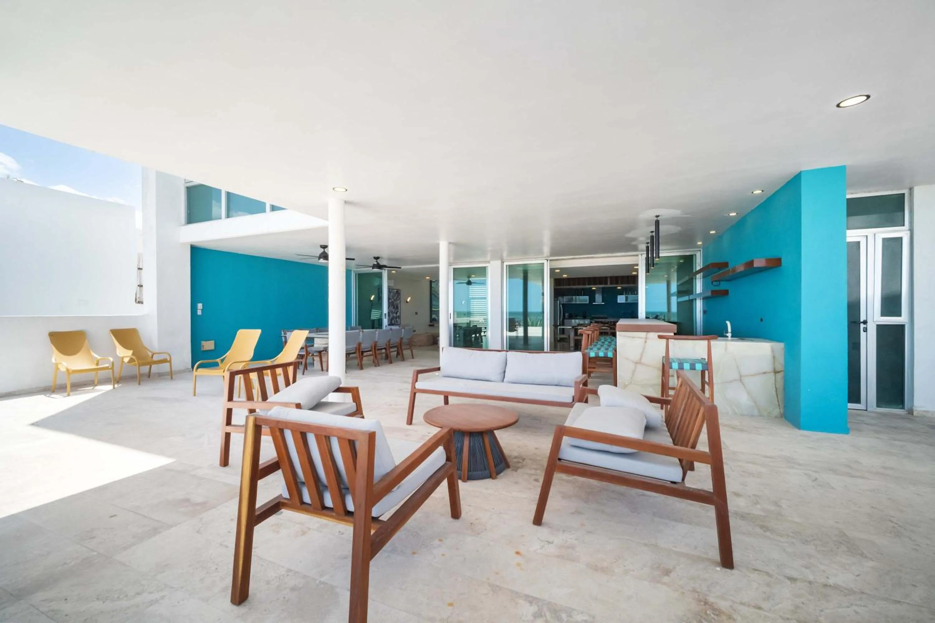 Beachfront Upscale House in Telchac