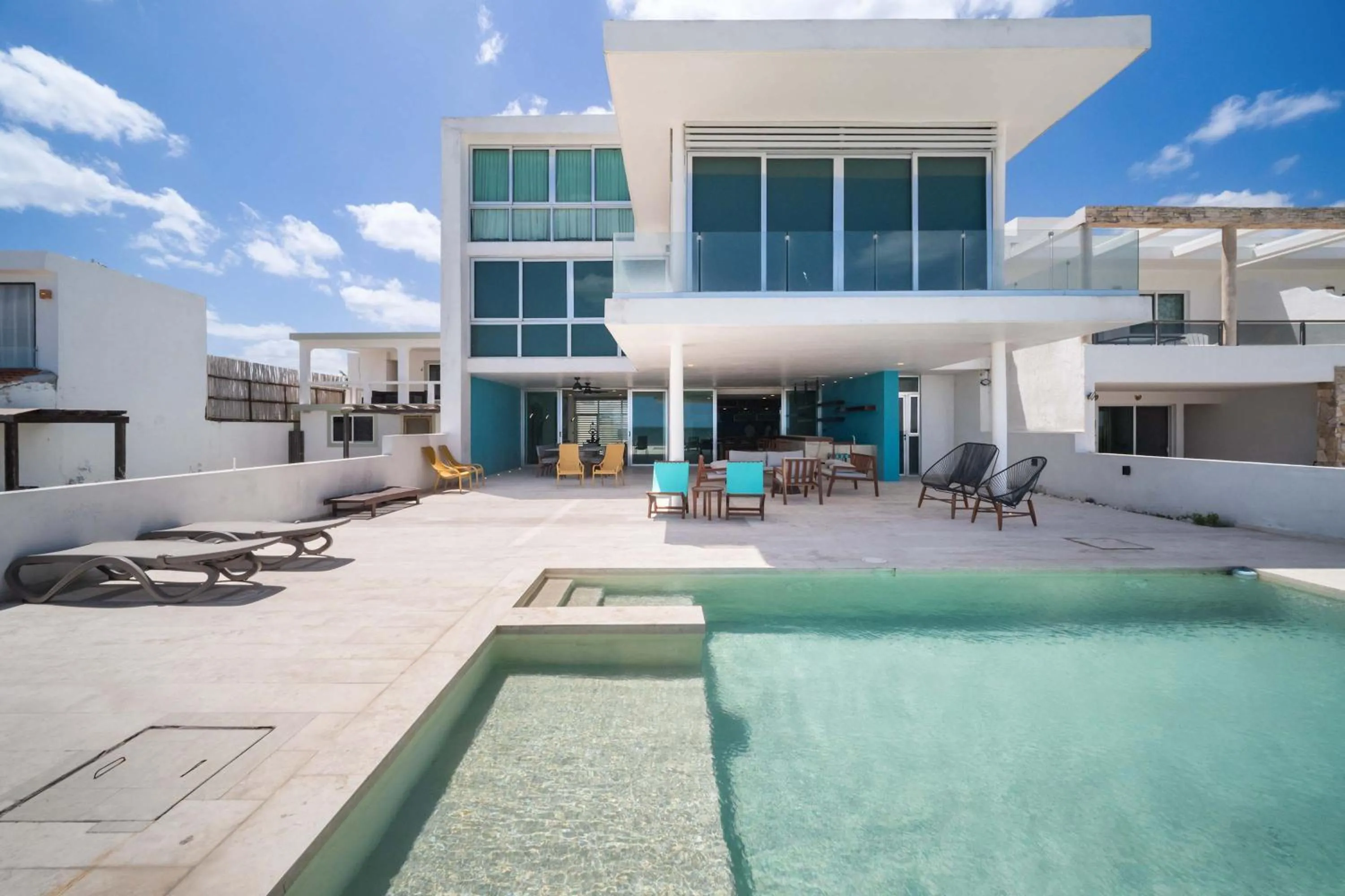 Beachfront Upscale House in Telchac