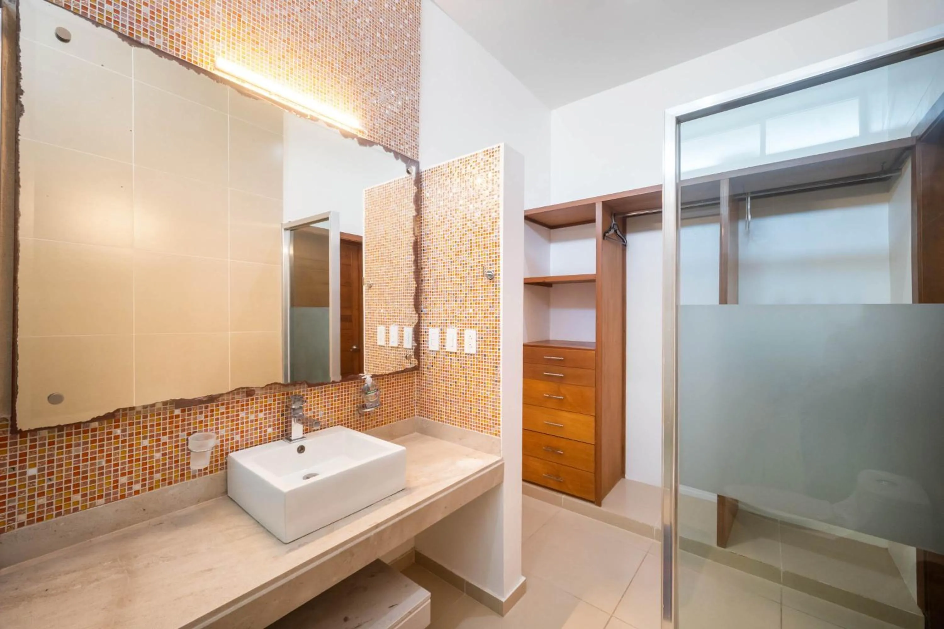 Beachfront Upscale House in Telchac