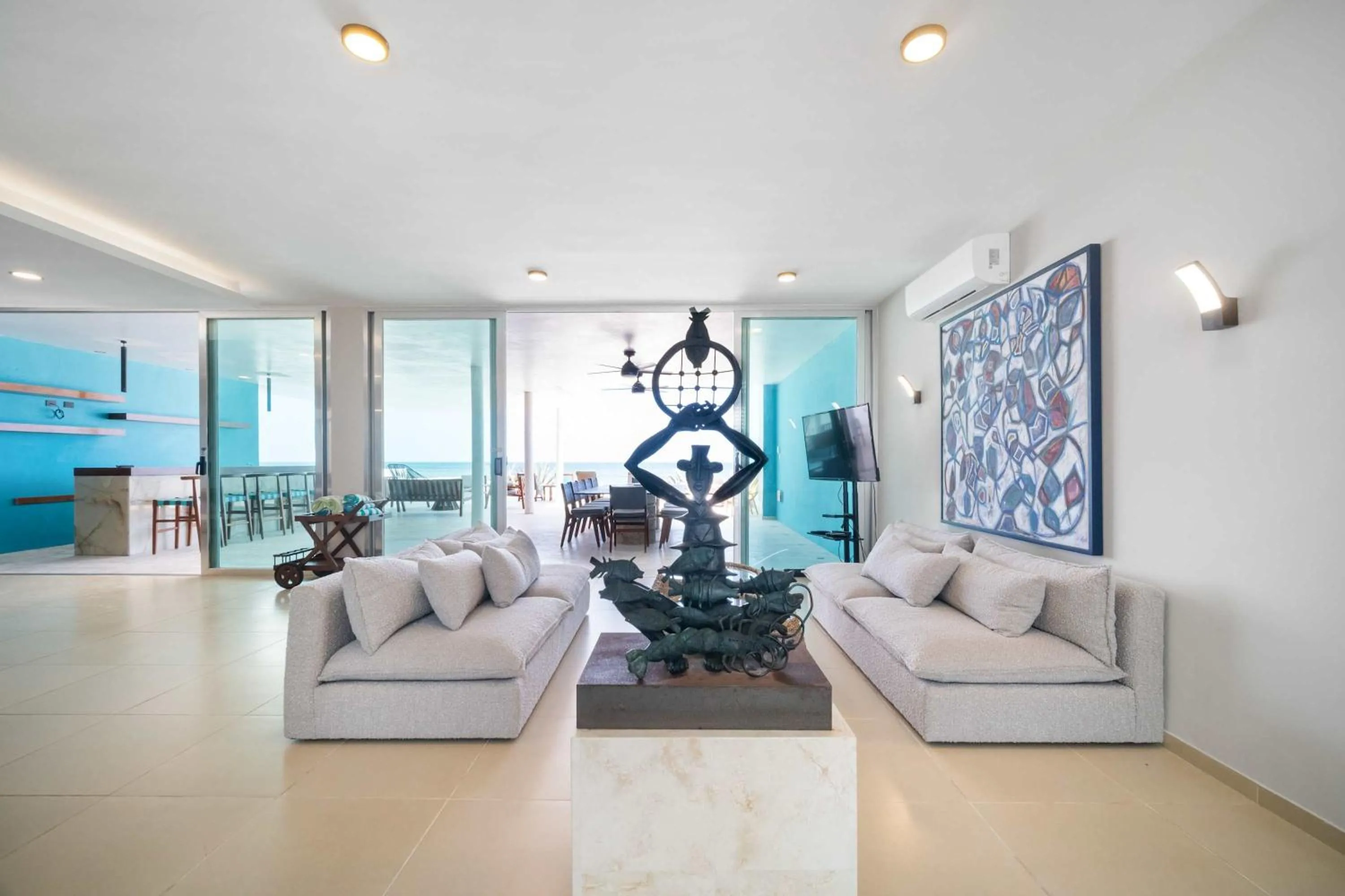 Beachfront Upscale House in Telchac