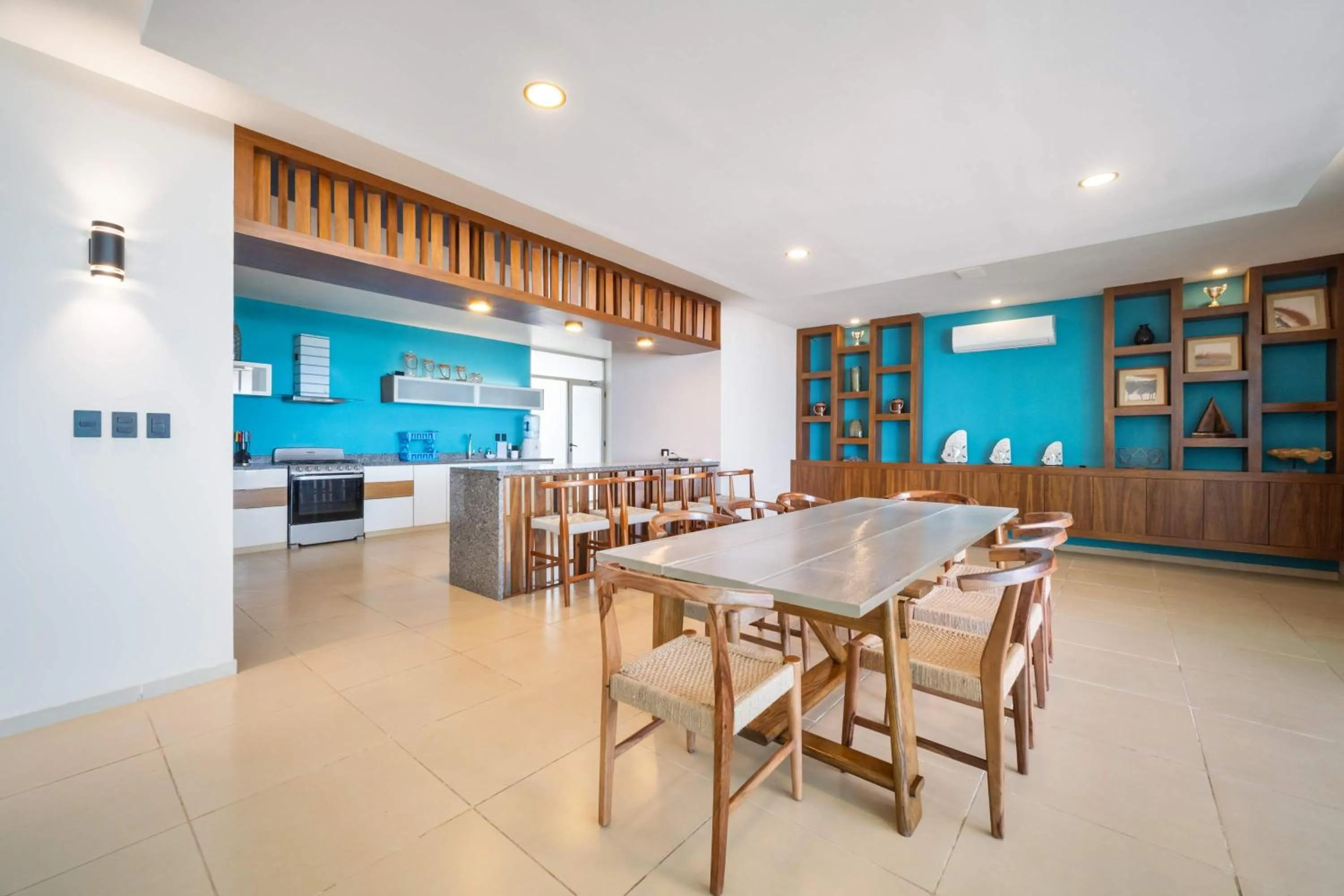 Beachfront Upscale House in Telchac