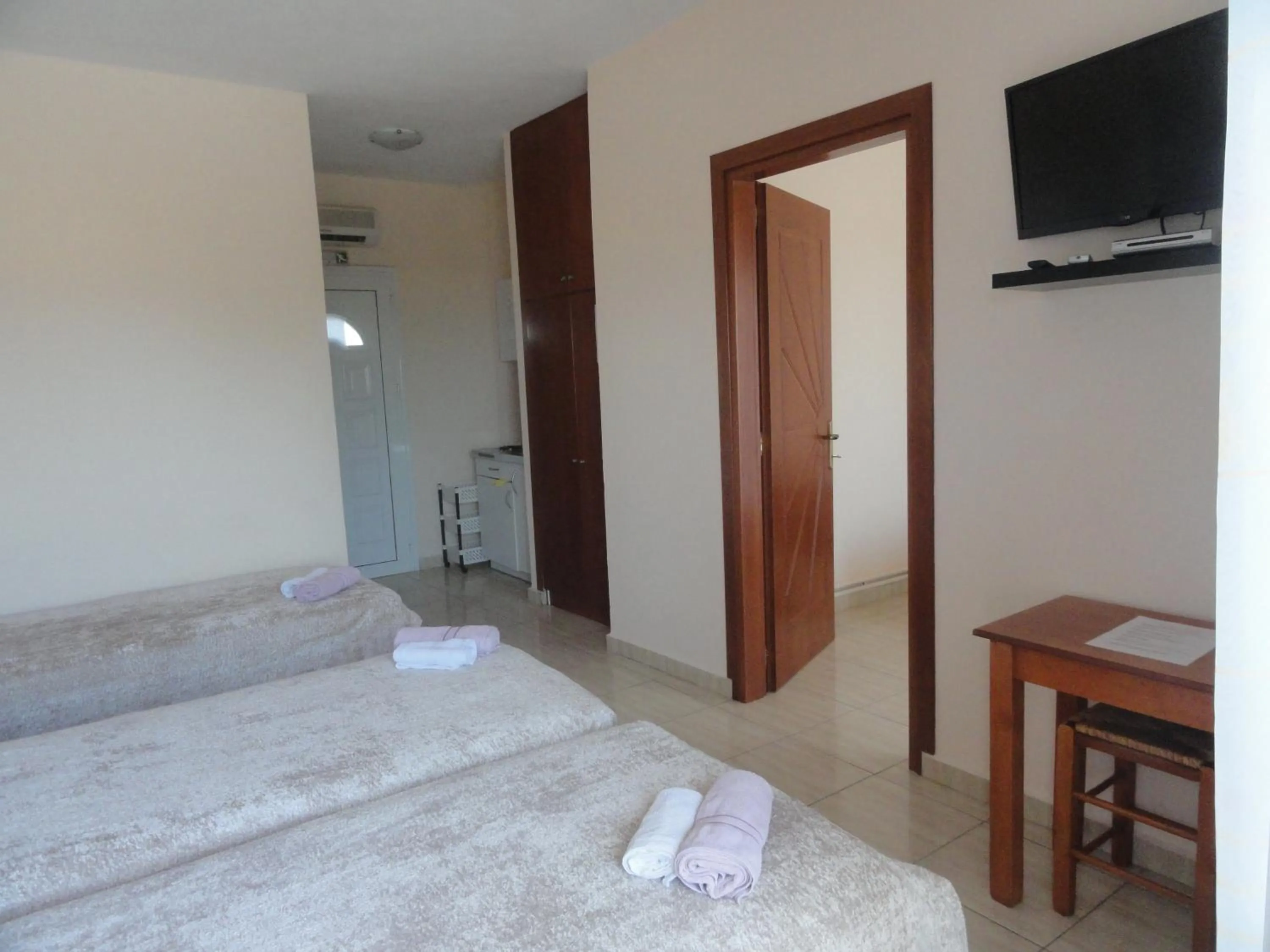 Sea view, Bed in Pension Delfini