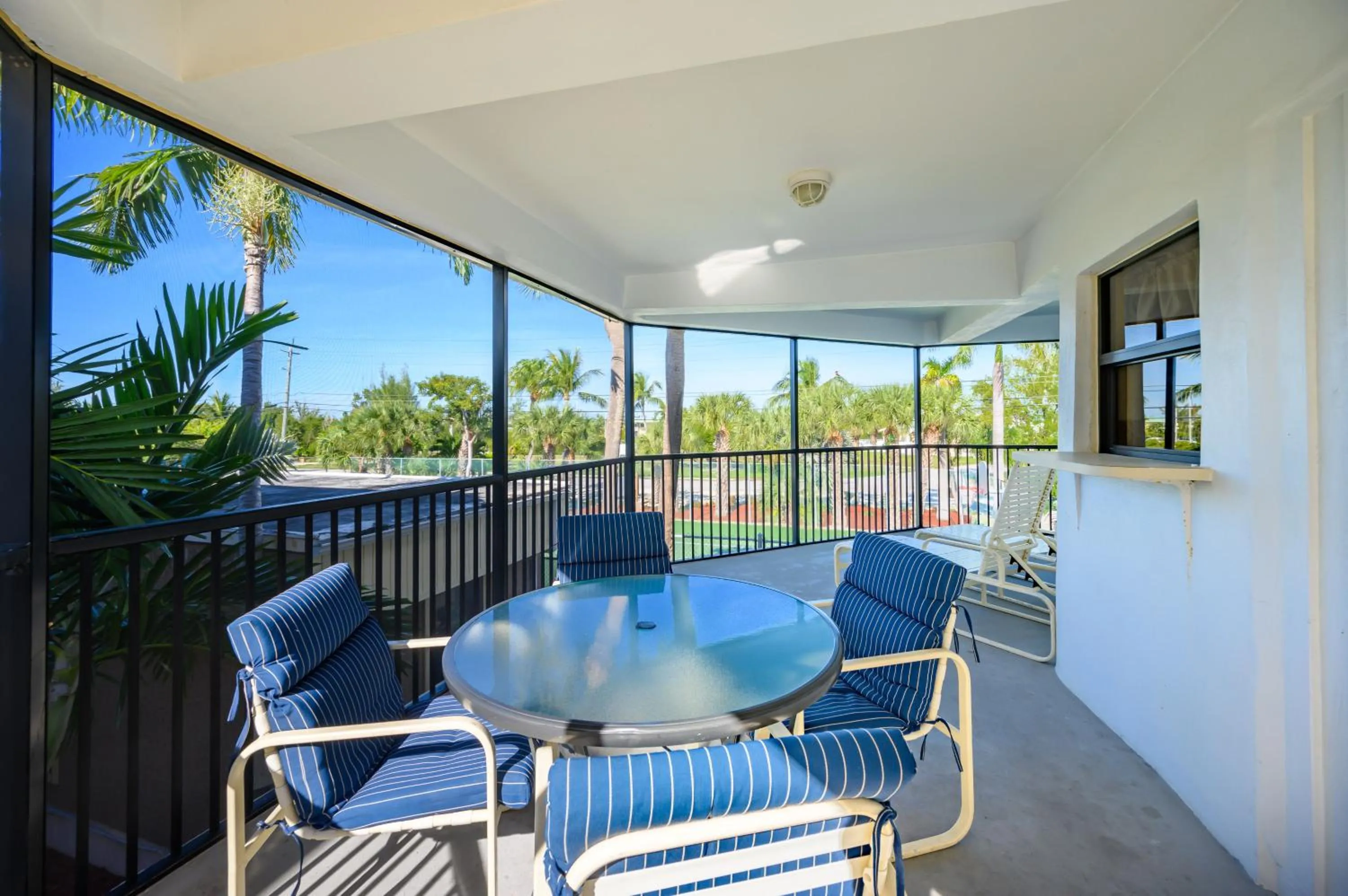 Balcony/Terrace in Coco Plum Beach & Tennis Club & Marina