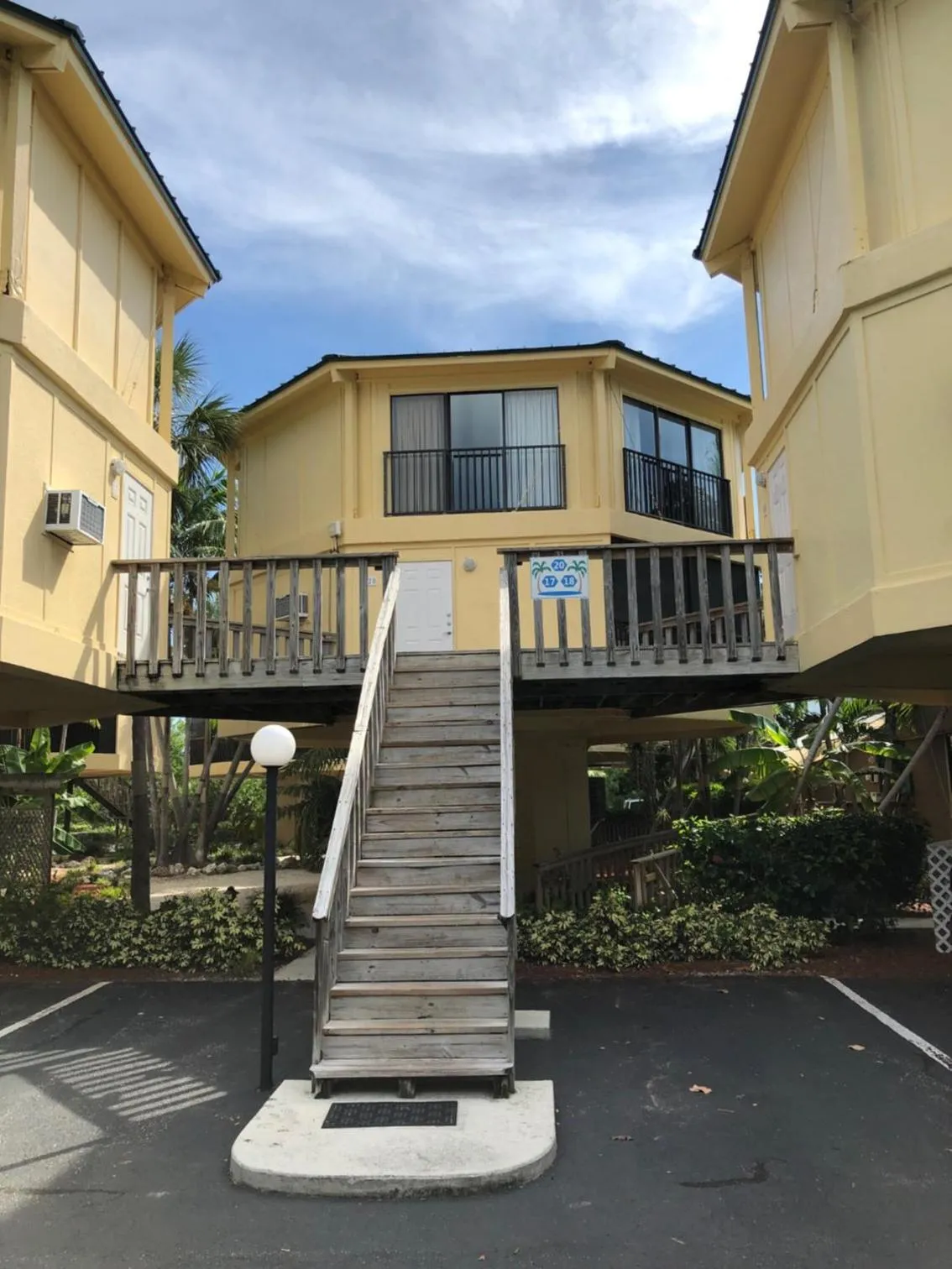 Property building in Coco Plum Beach & Tennis Club & Marina