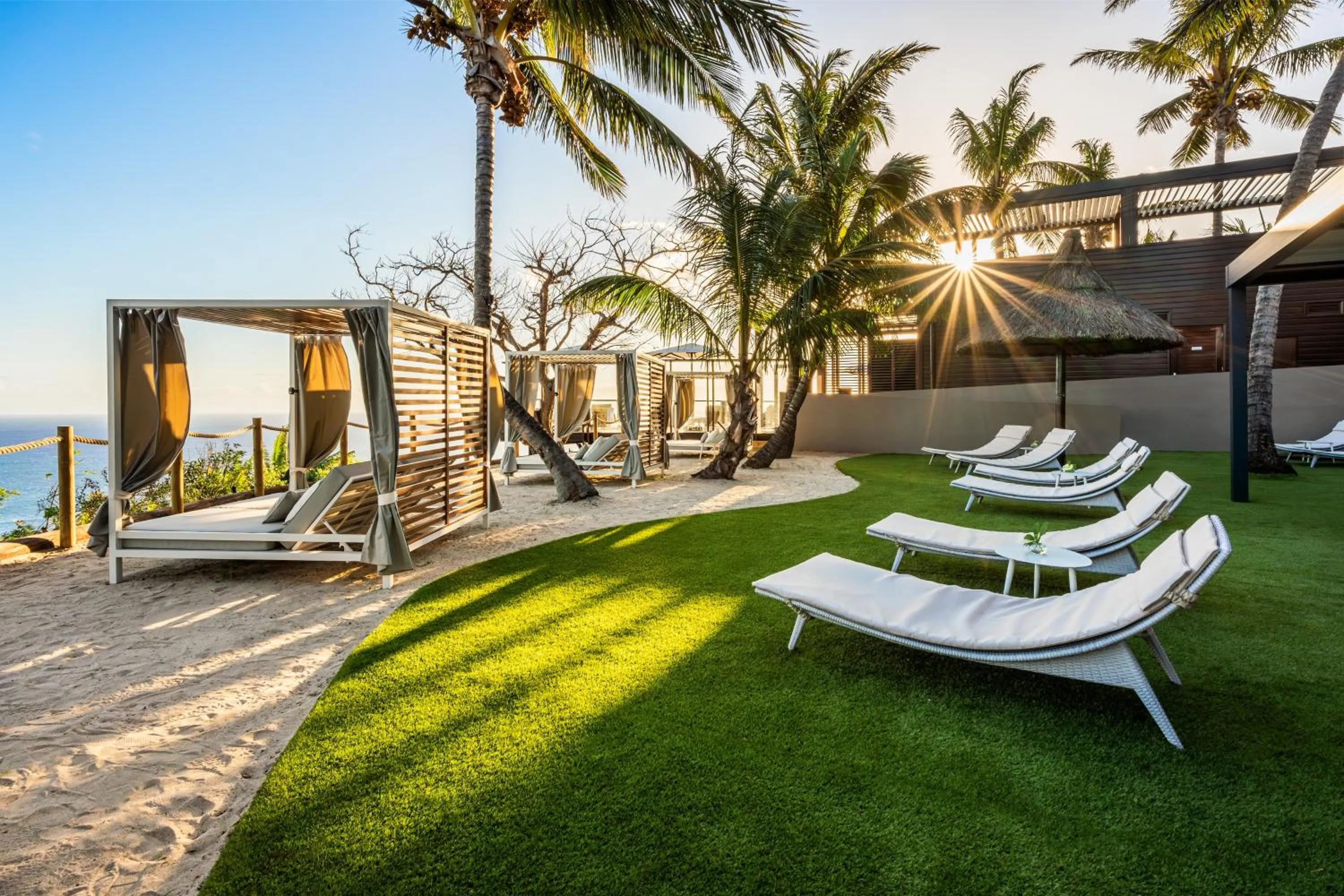 Sunset in Palm Hotel & Spa