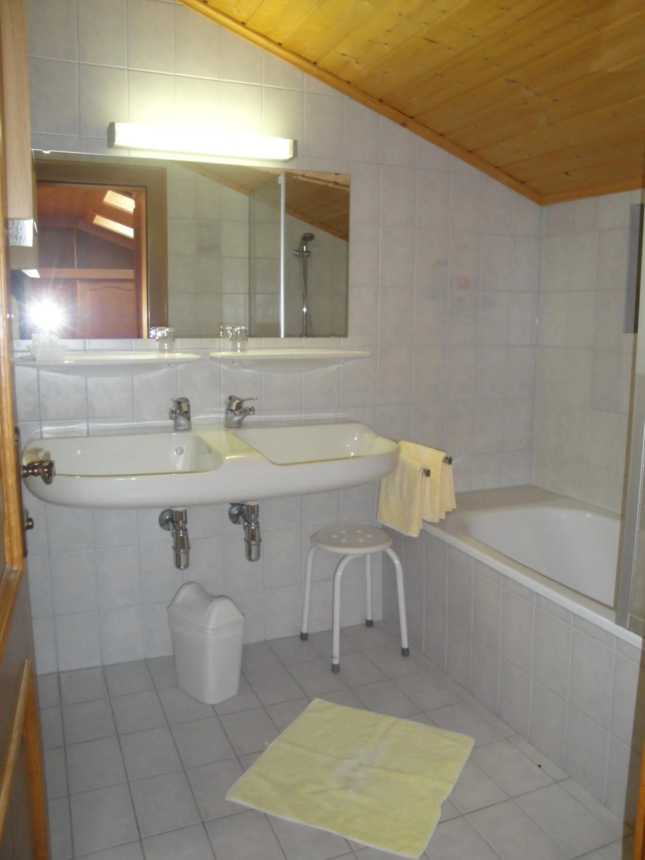 Bathroom in Pension & Appartement Steinwender