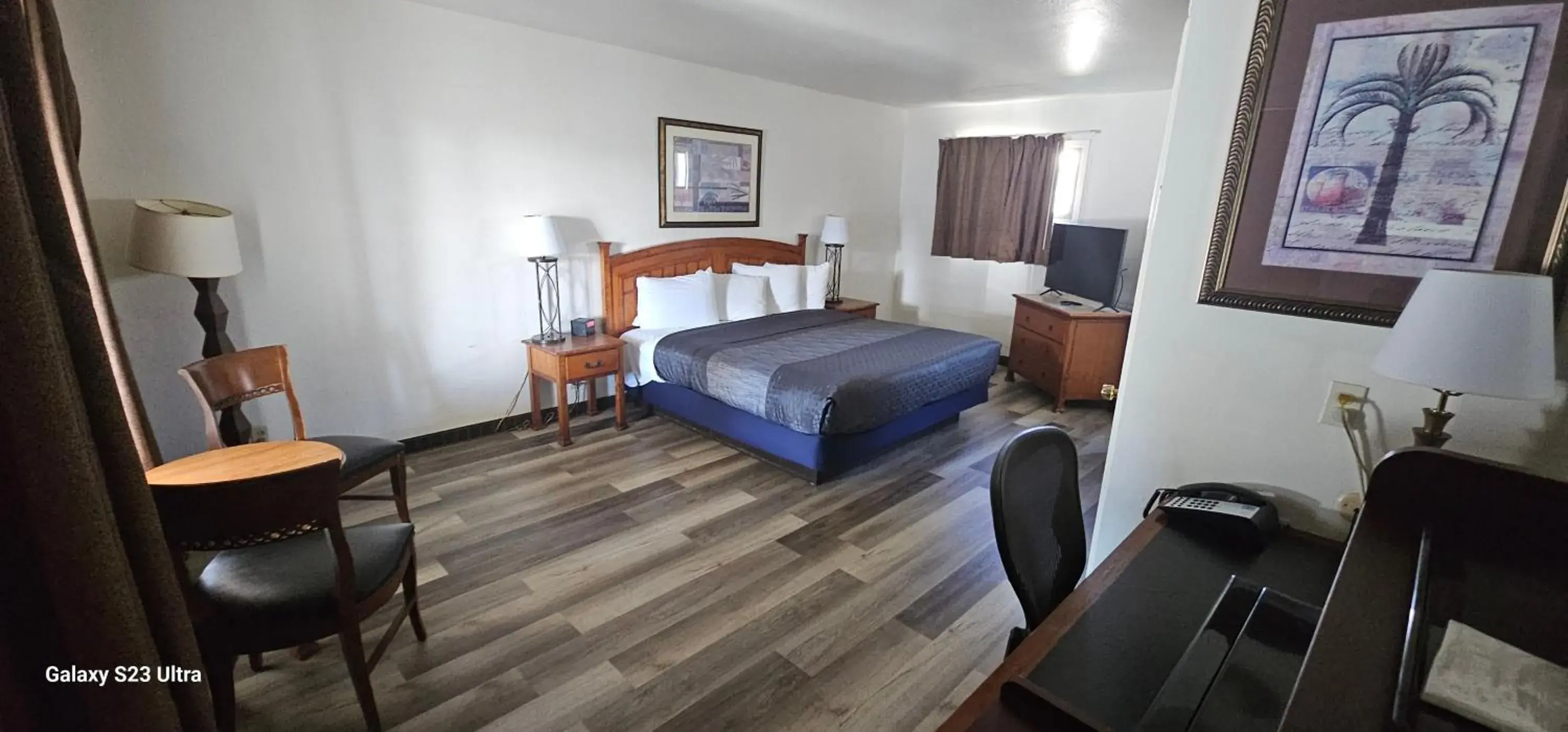 Standard King Room in North Coast Inn Standard King Room in North Coast Inn