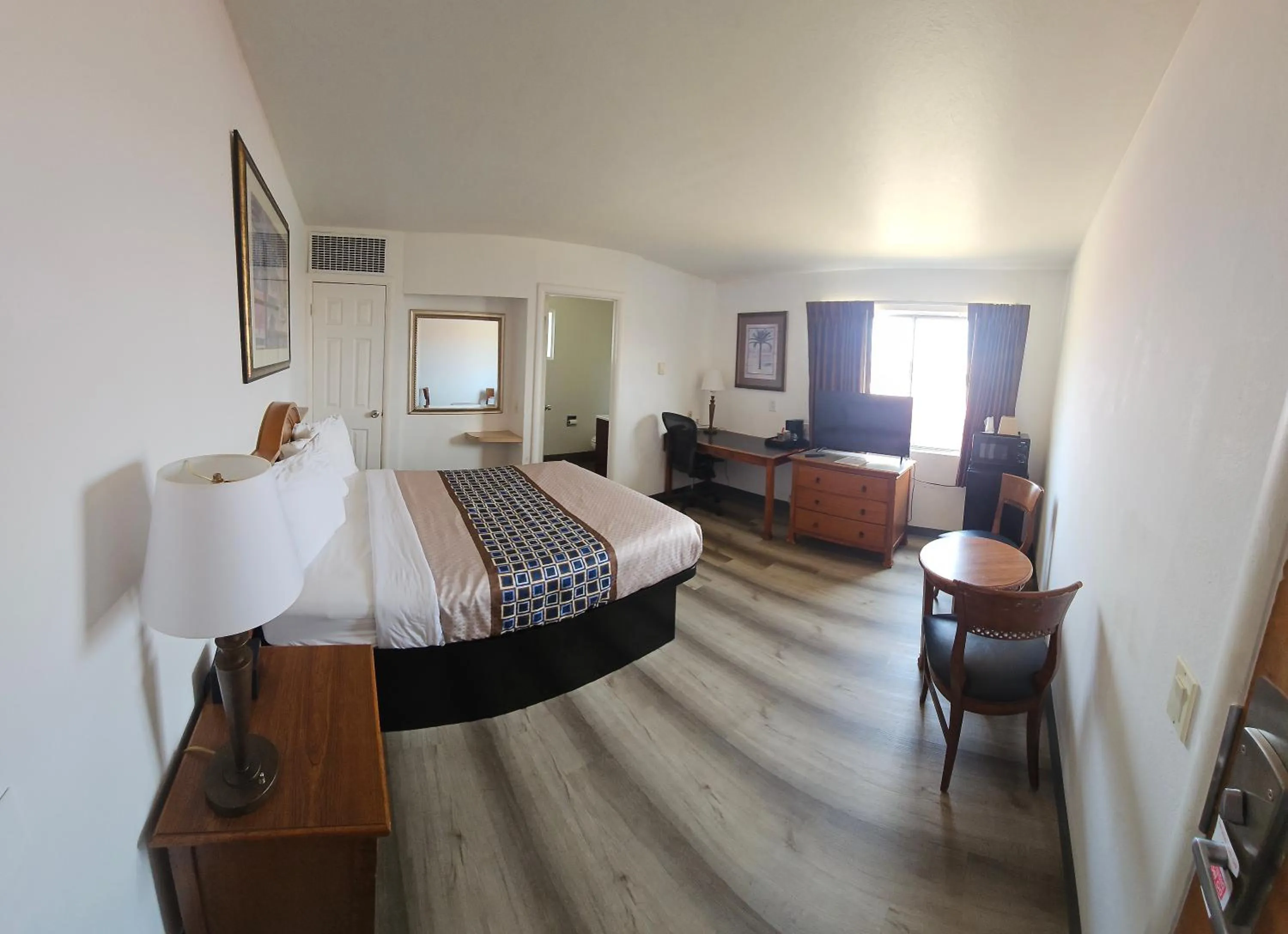 Property building, Bed in North Coast Inn