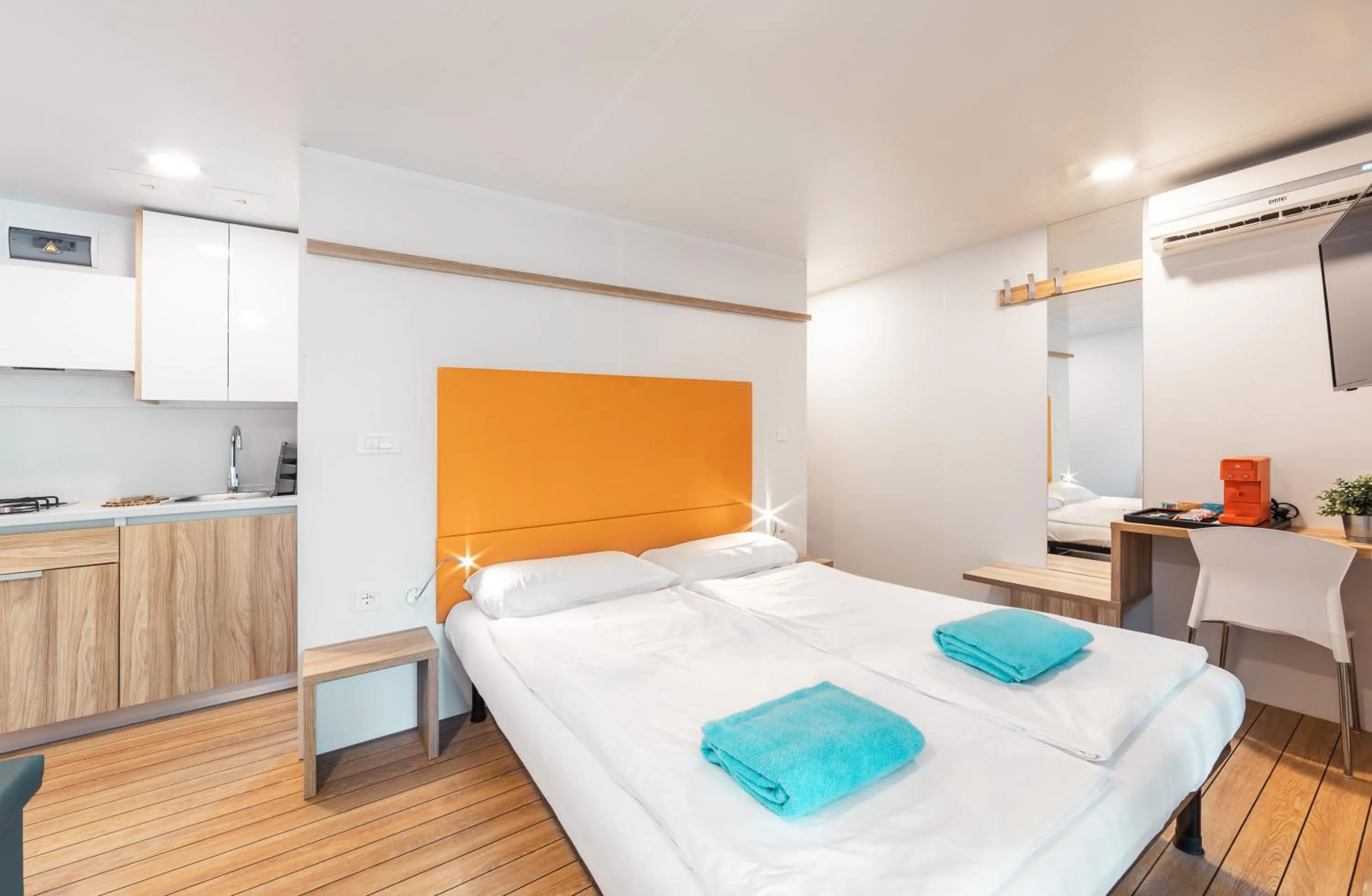 Photo of the whole room, Bed in Club del Sole Tenuta Primero Grado Family Collection