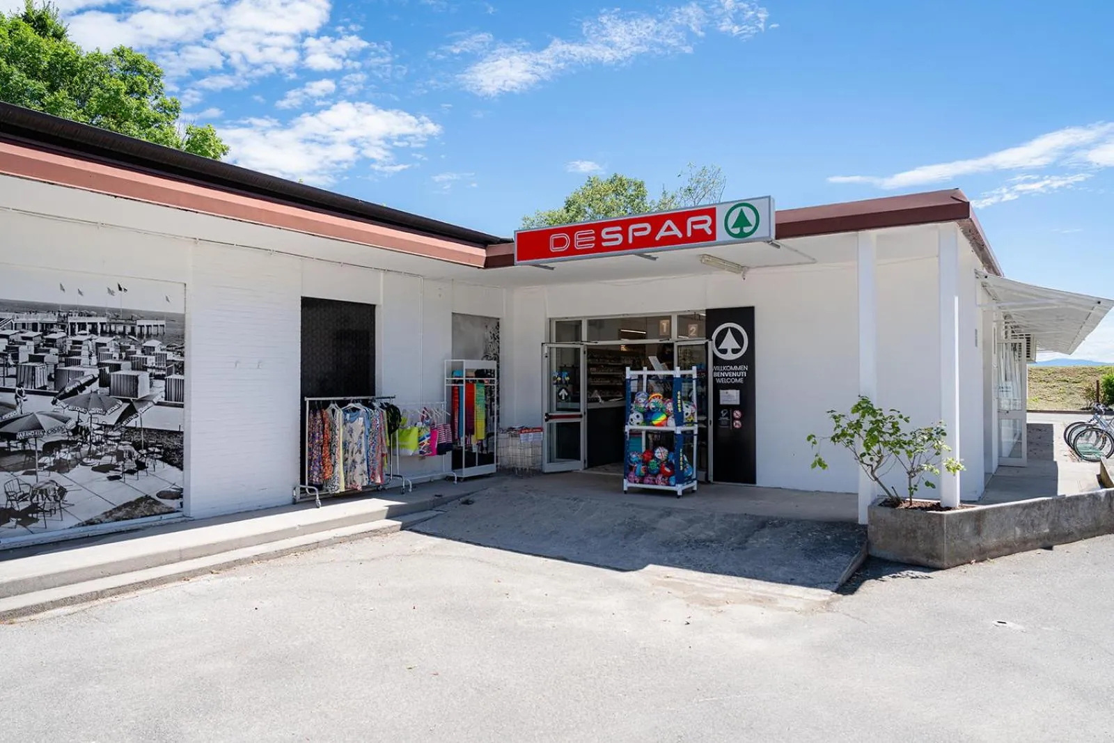 Supermarket/grocery shop in Club del Sole Tenuta Primero Grado Family Collection